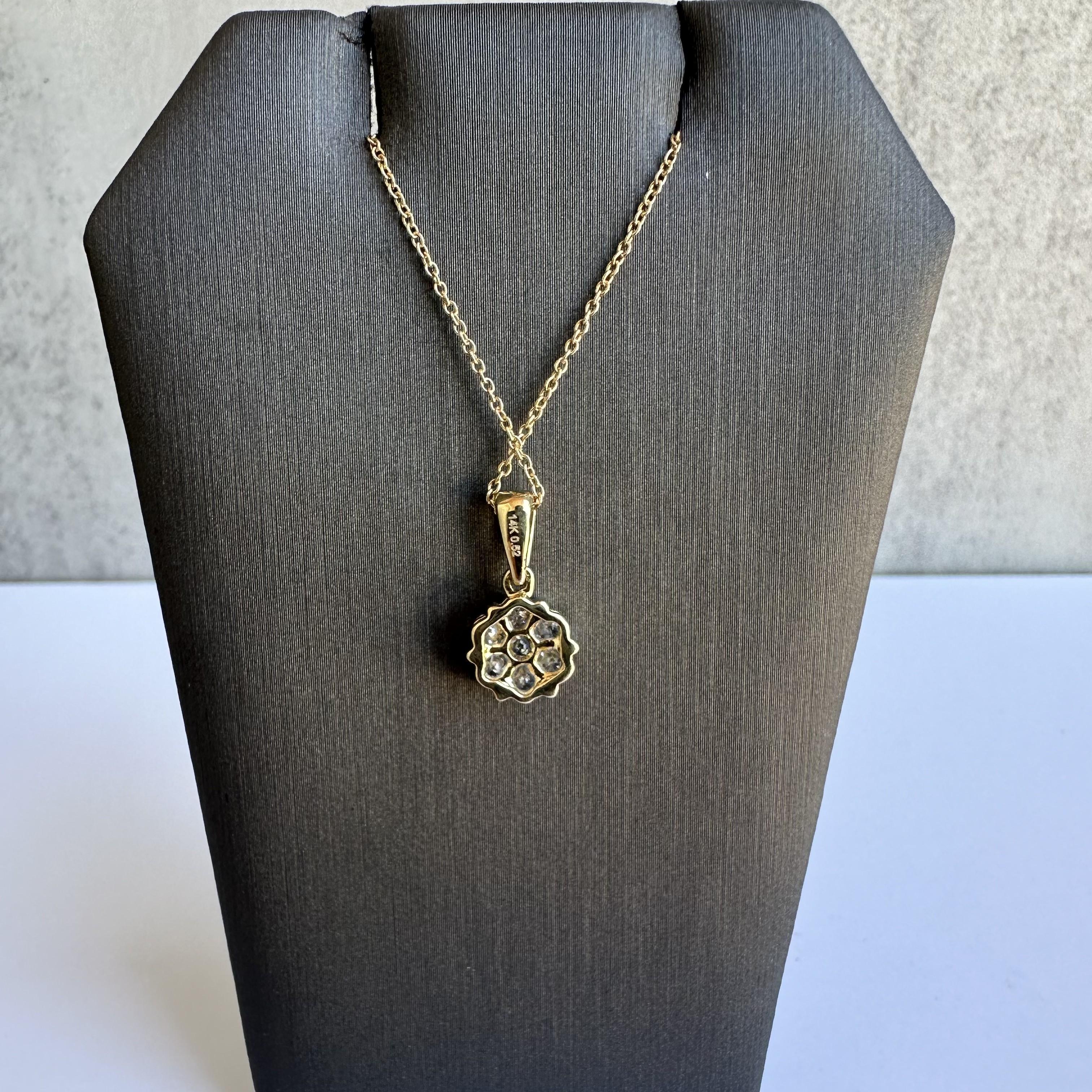 Moderne Collier grappe de diamants en or jaune 14 carats, 0,52 ctw, 18