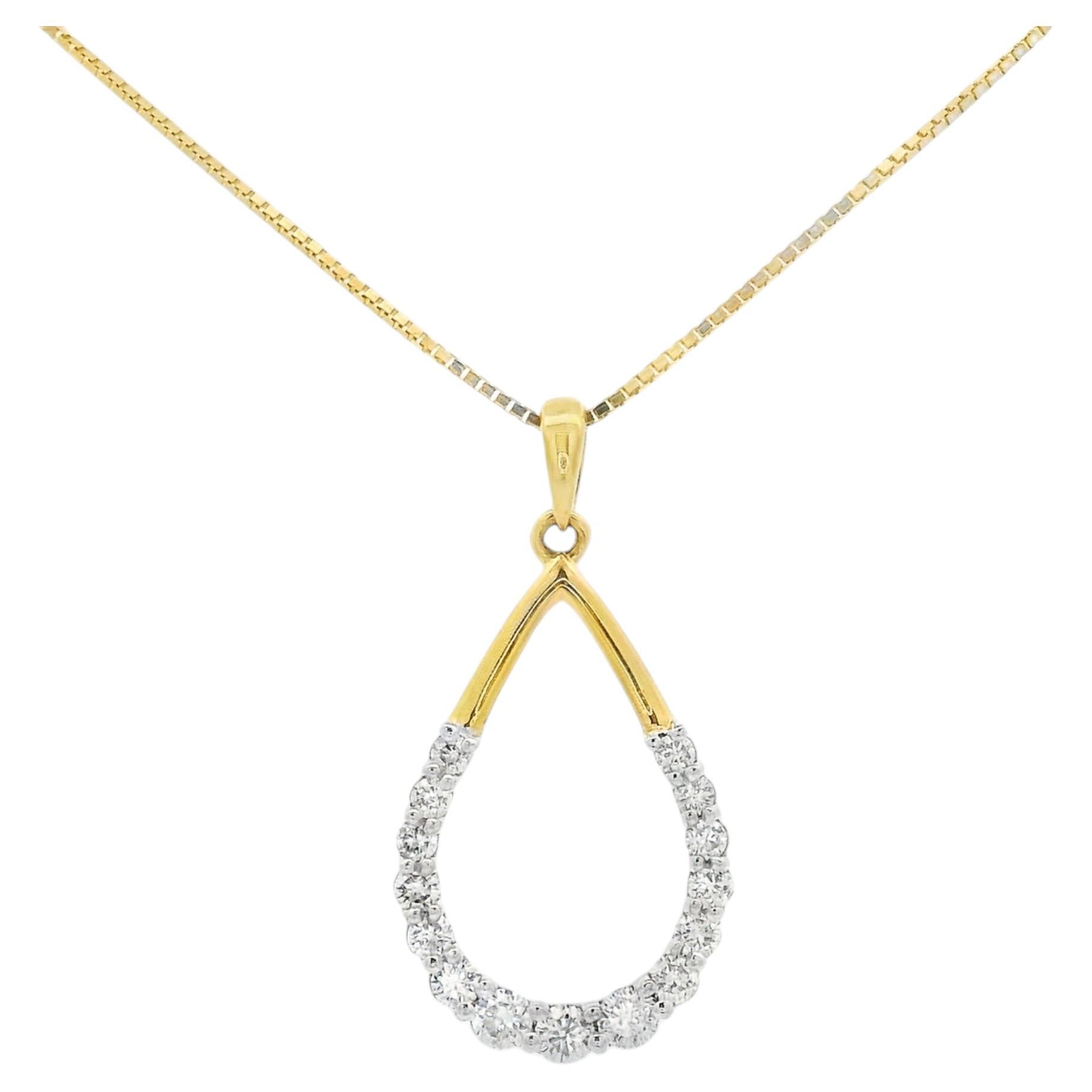 Diamond Cluster Pendant Necklace 0.25 Carat in 14K Yellow Gold For Sale
