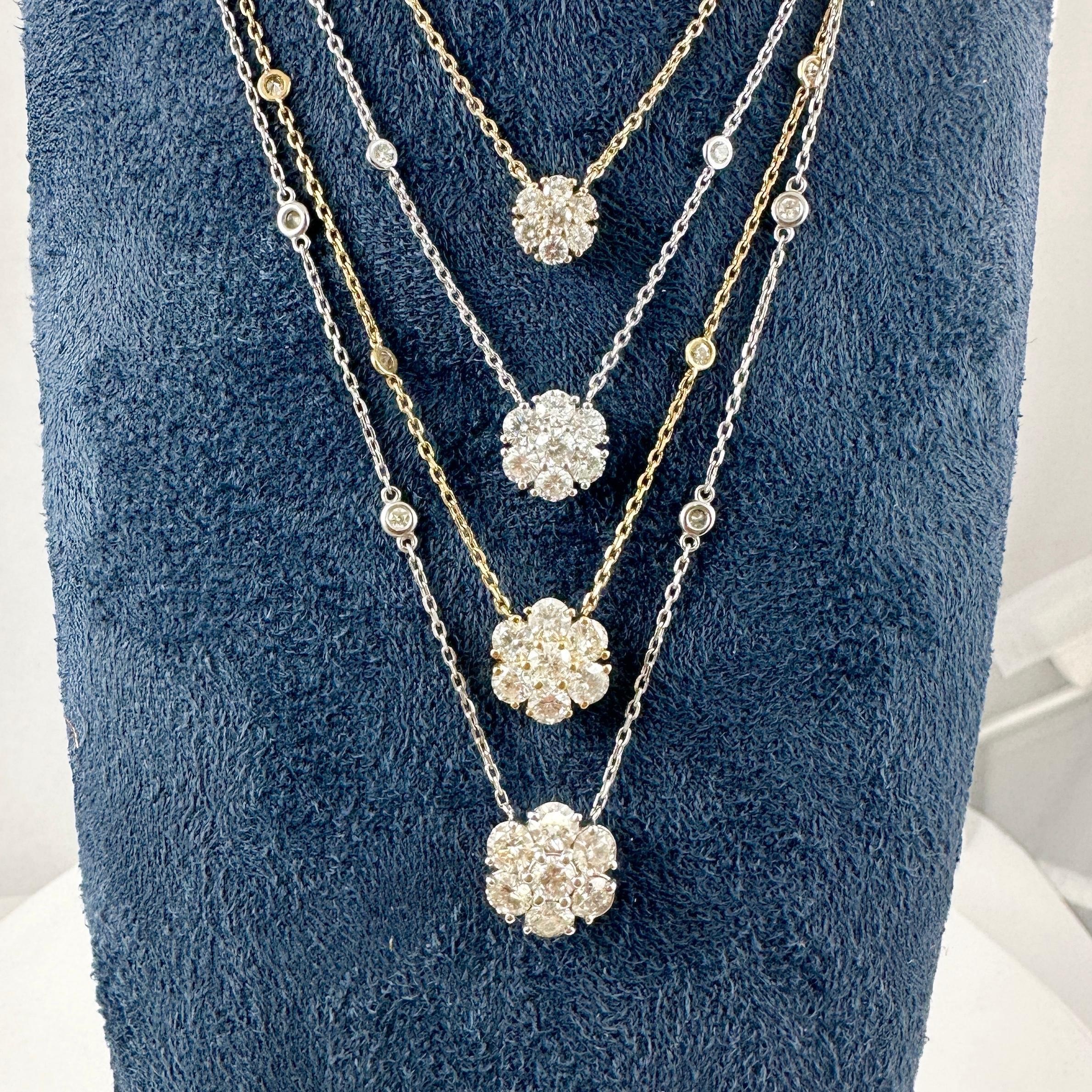 Collar Colgante Racimo de Diamantes en Oro Amarillo de 14 quilates, 0,80 quilates Corte redondo en venta