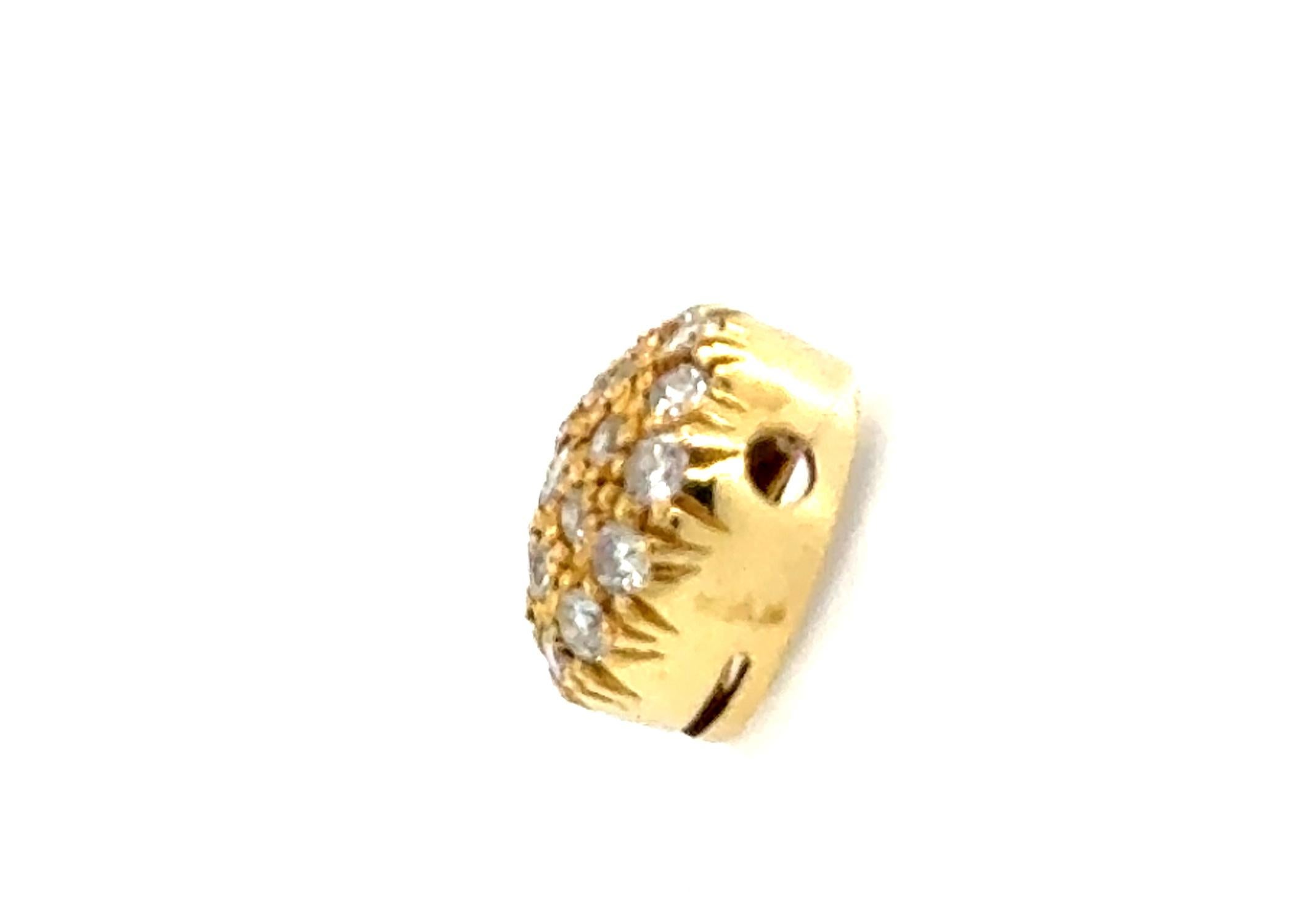 Taglio rotondo Collana con ciondolo a grappolo di diamanti Mined 1/3ct 14K con catena fluttuante e scomparsa in vendita