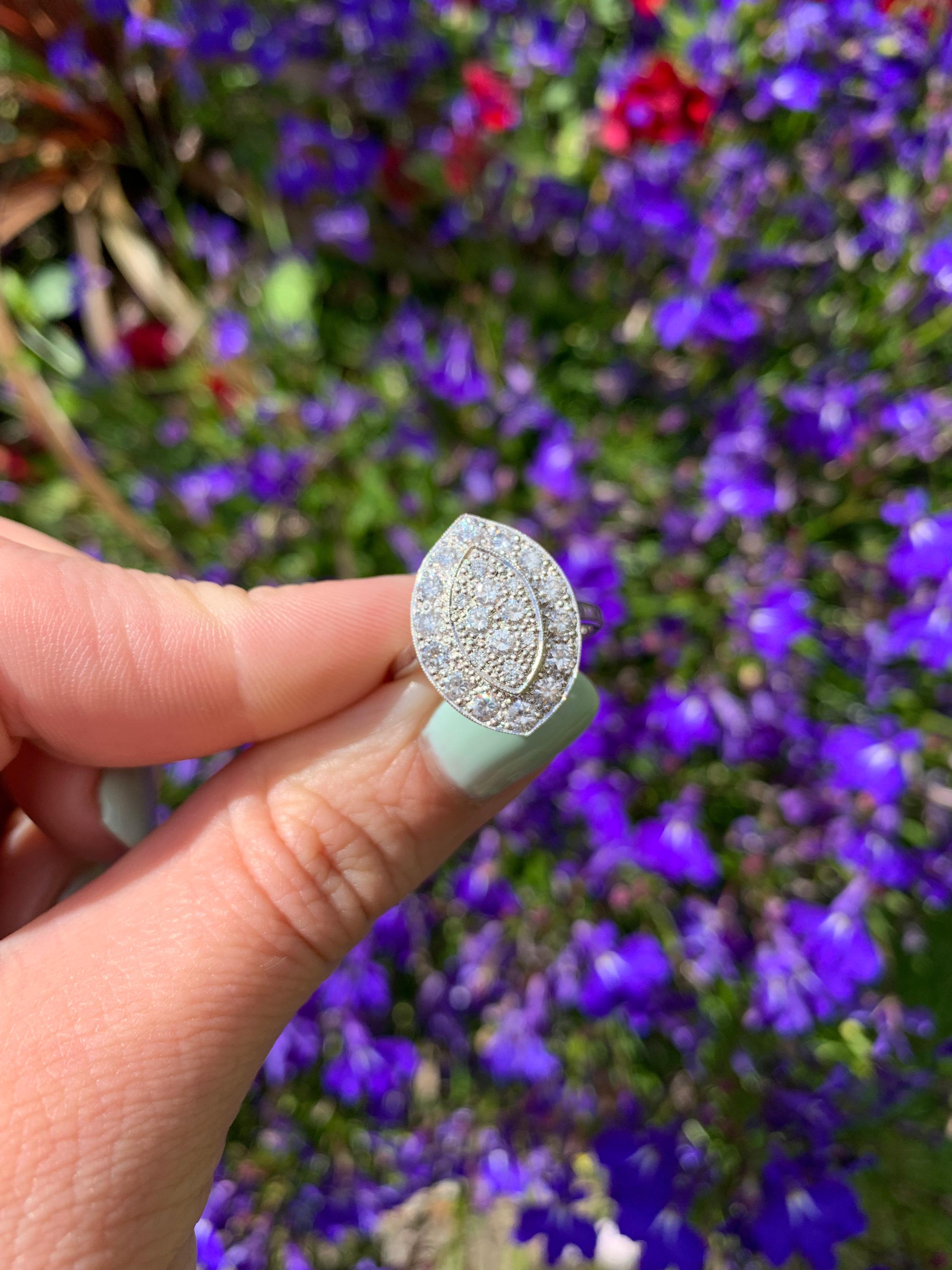 Diamond Cluster Ring 18 Karat White Gold For Sale 1