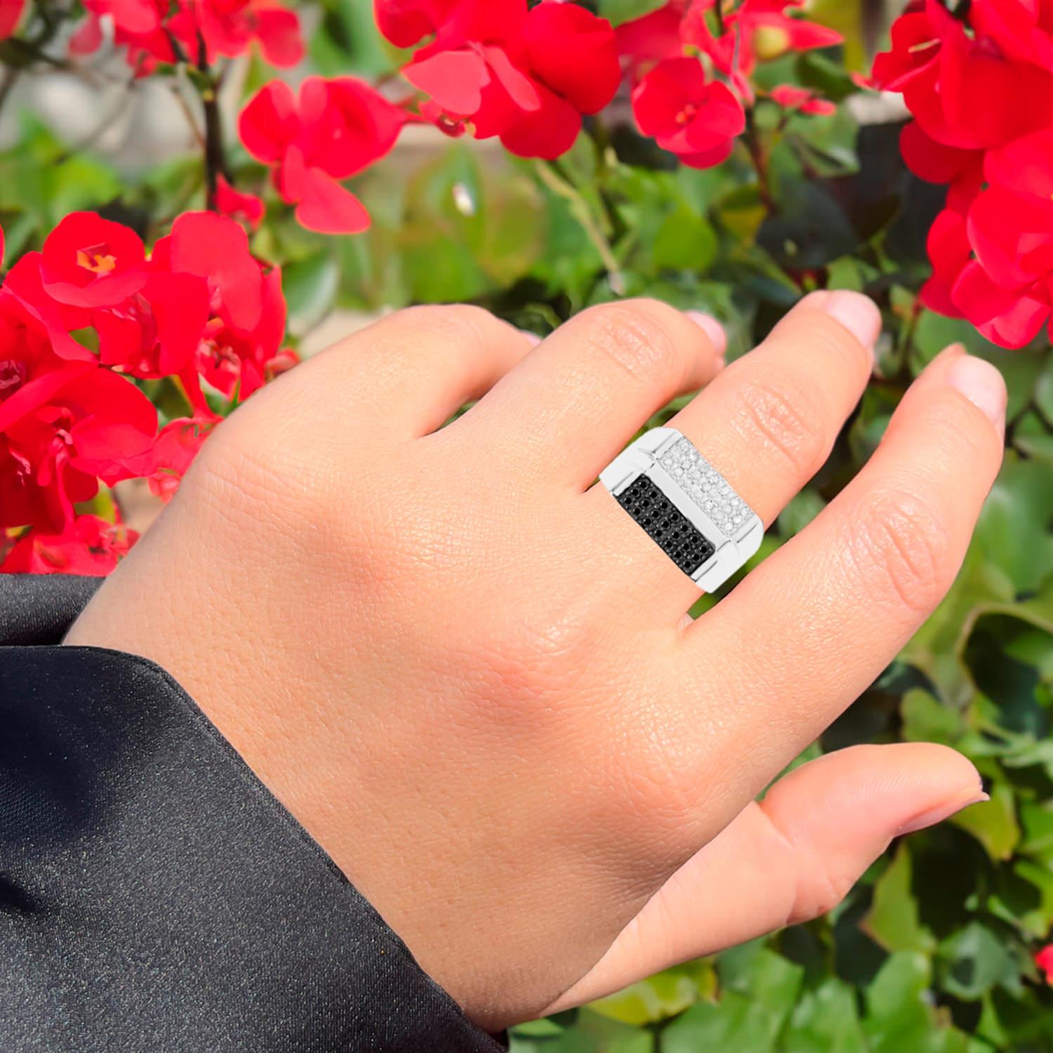 Diamond Cluster Ring Black White Sterling Silver Contemporáneo en venta