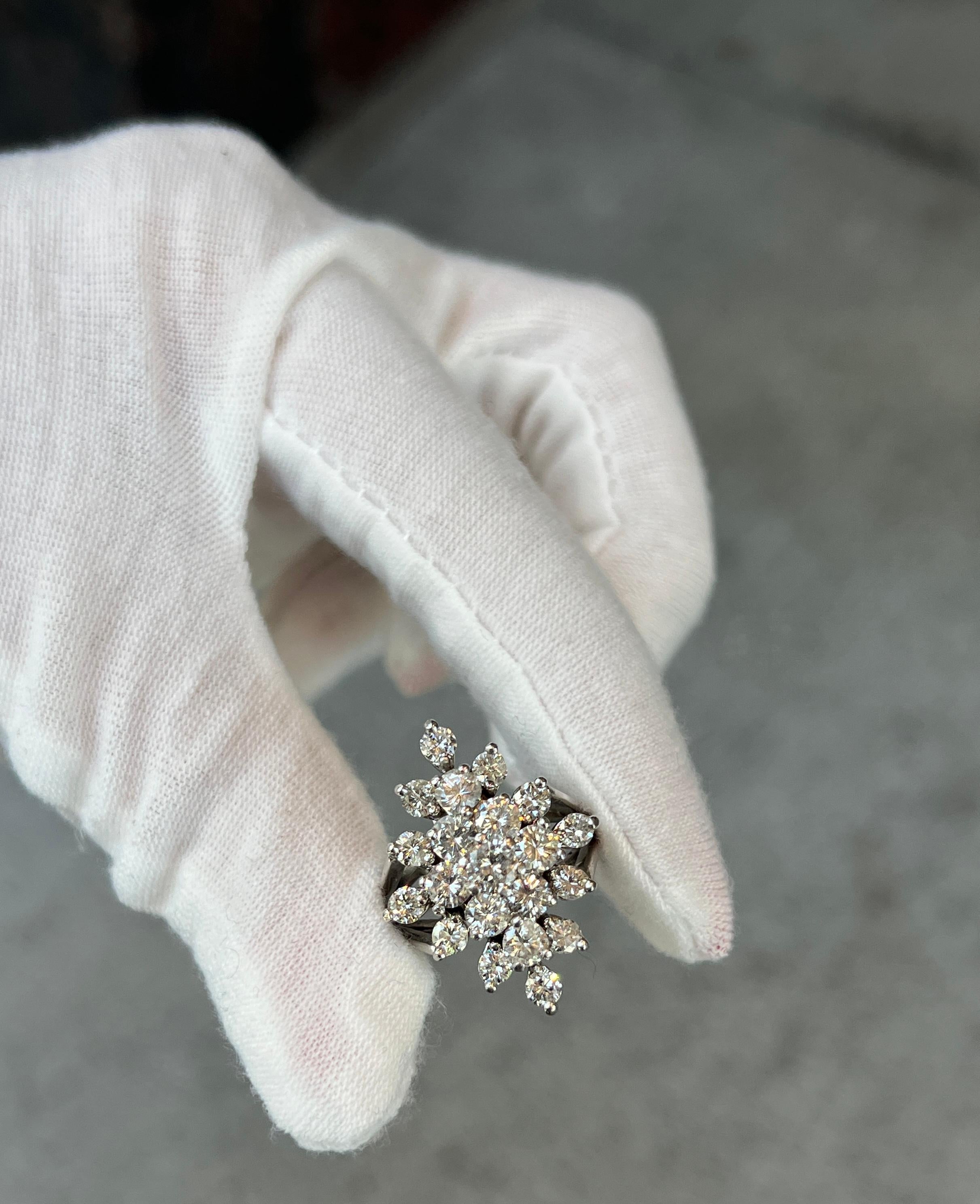 Diamant-Cluster-Ring Damen im Angebot