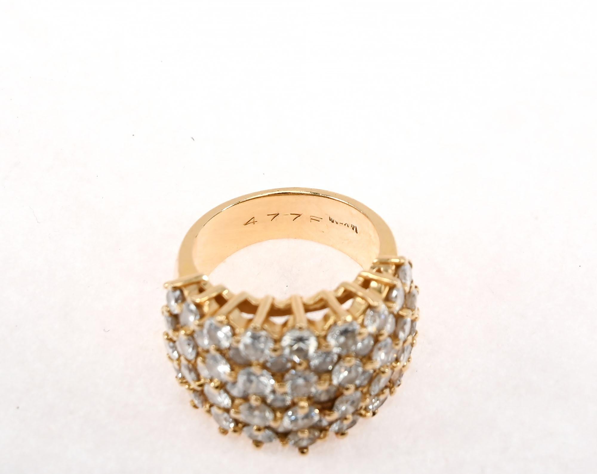 Donna Anello con diamante a grappolo in vendita