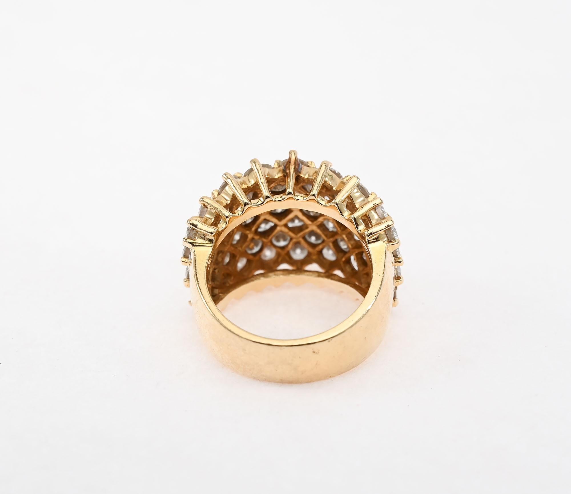 Anello con diamante a grappolo in vendita 1