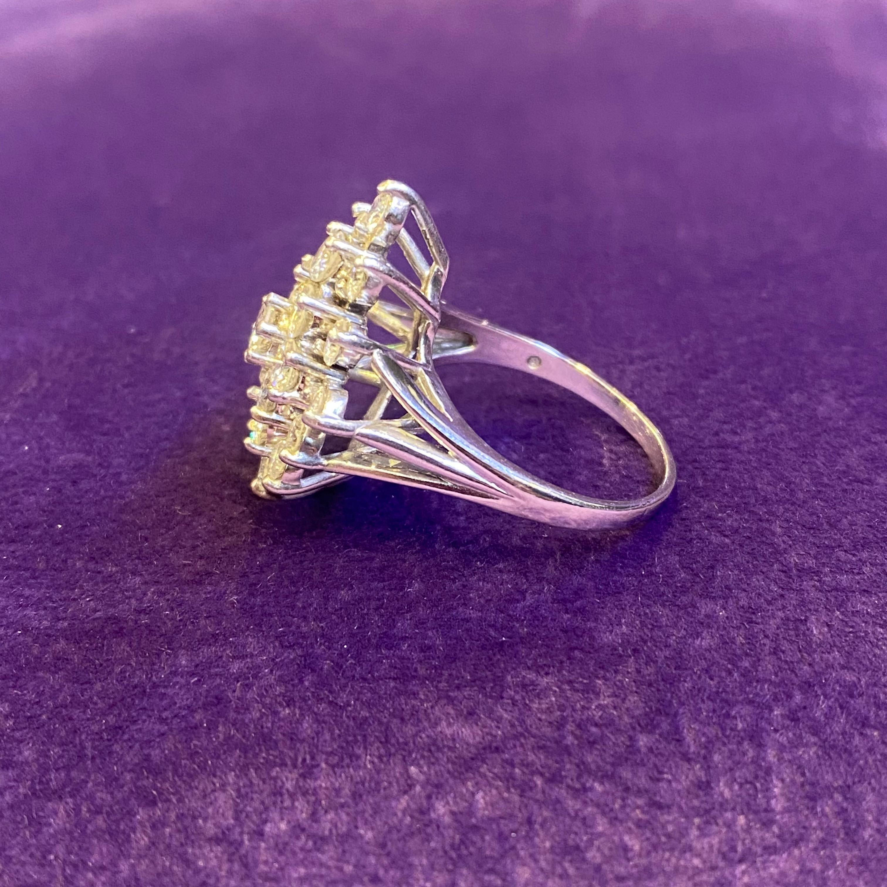 Diamant-Cluster-Ring im Angebot 3