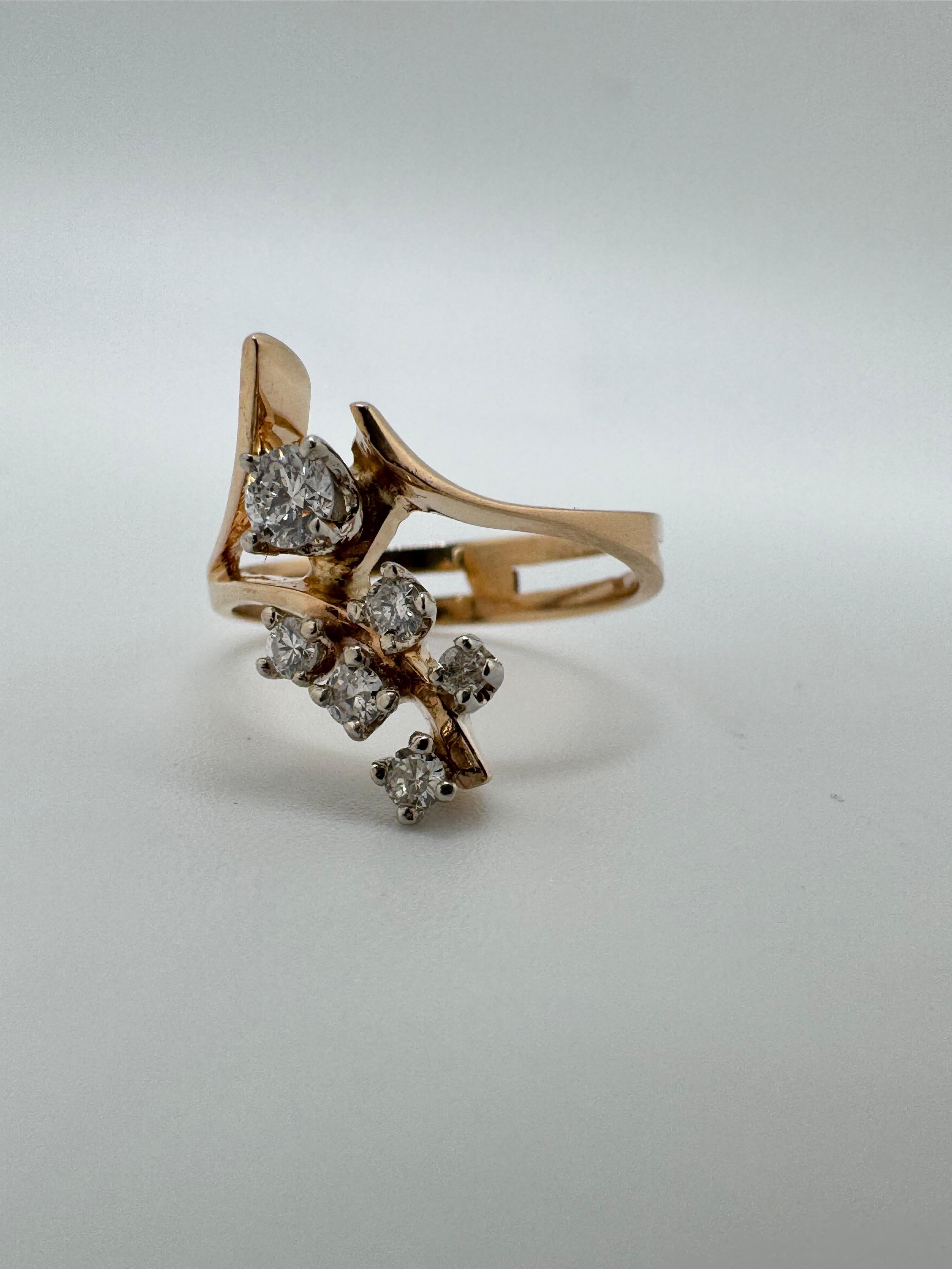Diamant Cluster Ring in 14K Gelbgold (Art déco) im Angebot