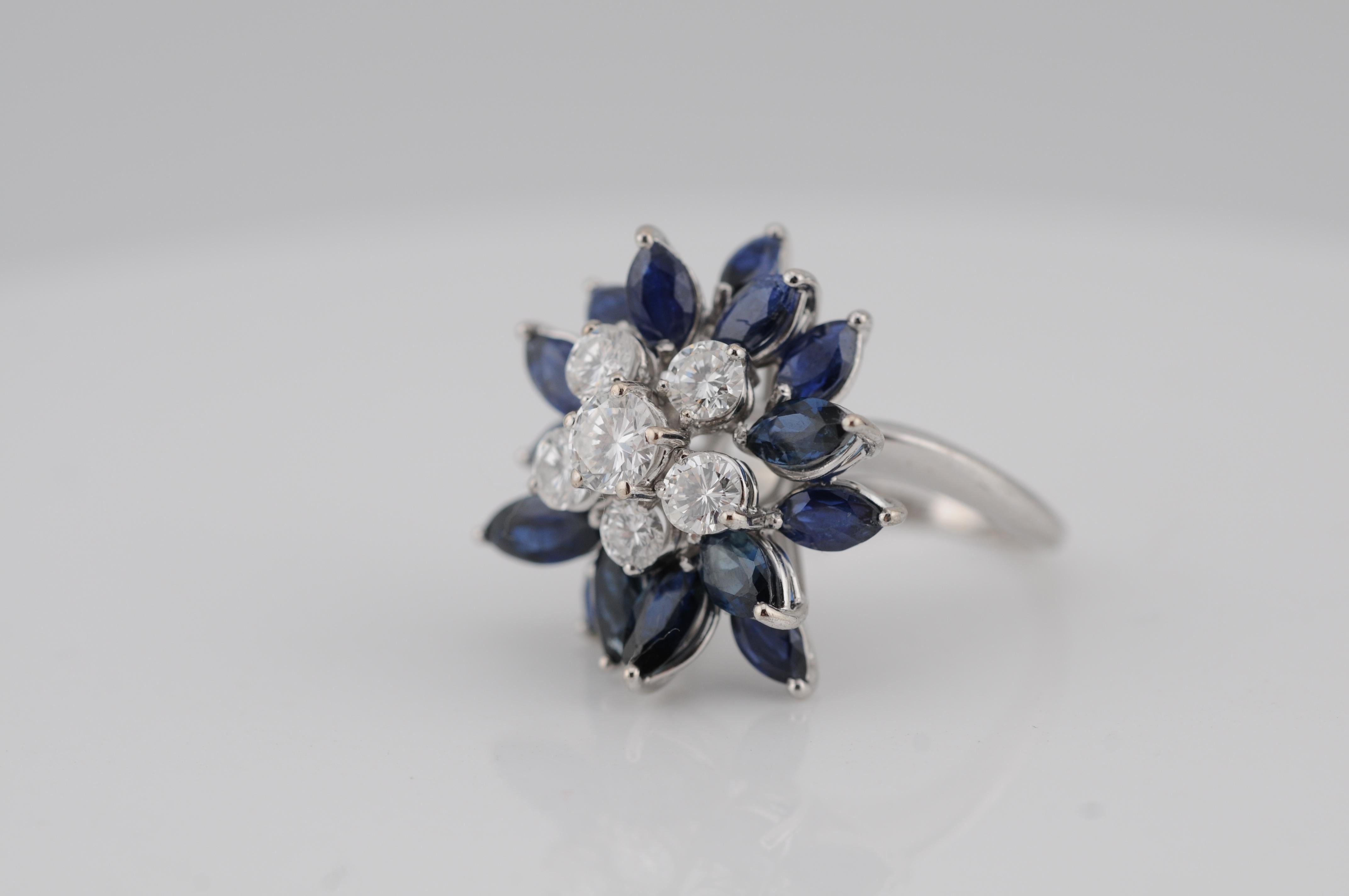 Diamant-Cluster-Ring aus 18k Weißgold im Angebot 4
