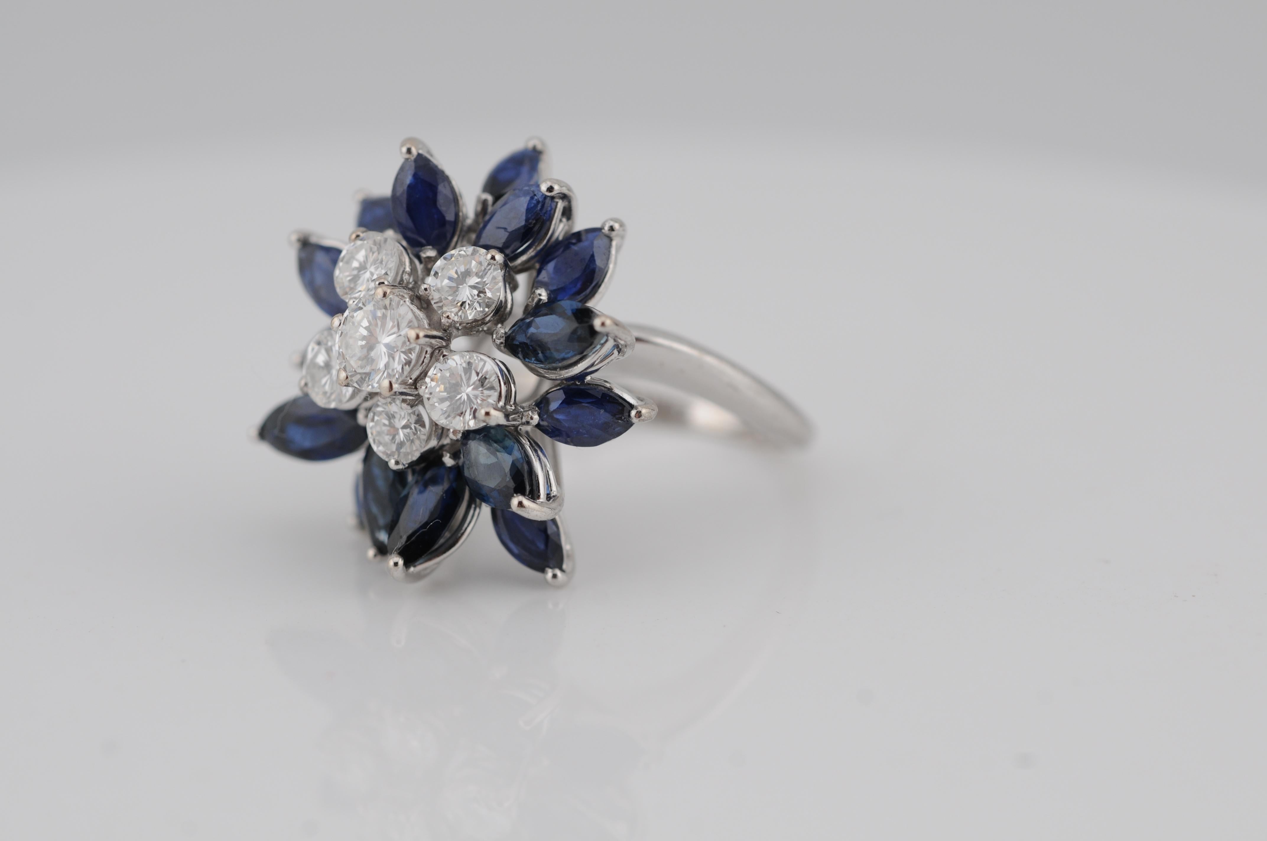 Diamant-Cluster-Ring aus 18k Weißgold im Angebot 5