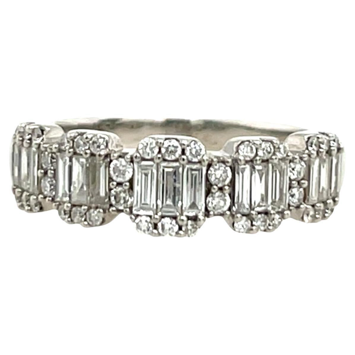 Diamant-Cluster-Ring in 14ct Weißgold gesetzt