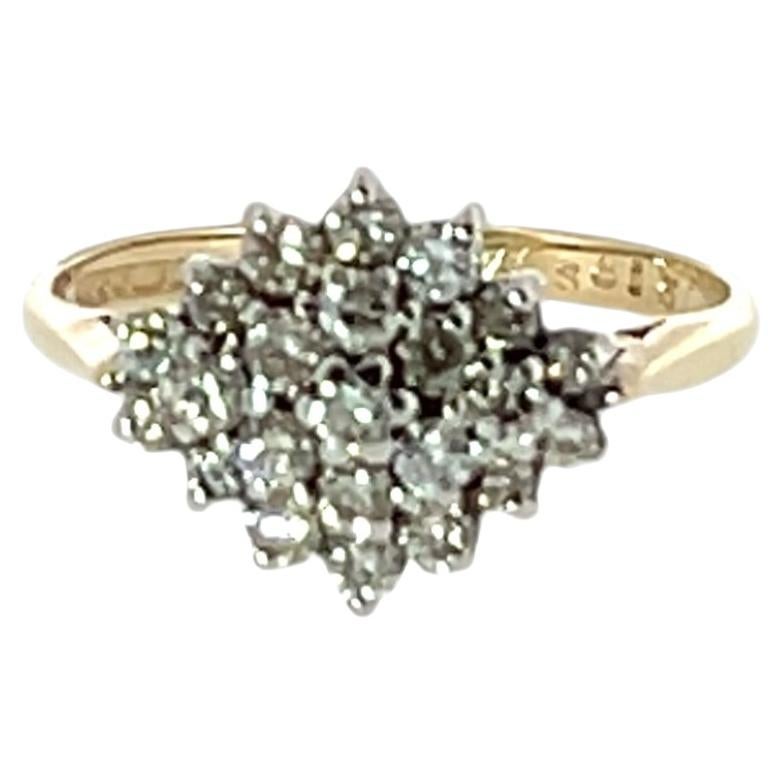 Diamant-Cluster-Ring mit 0,50ct in 9ct Gelb- und Weißgold