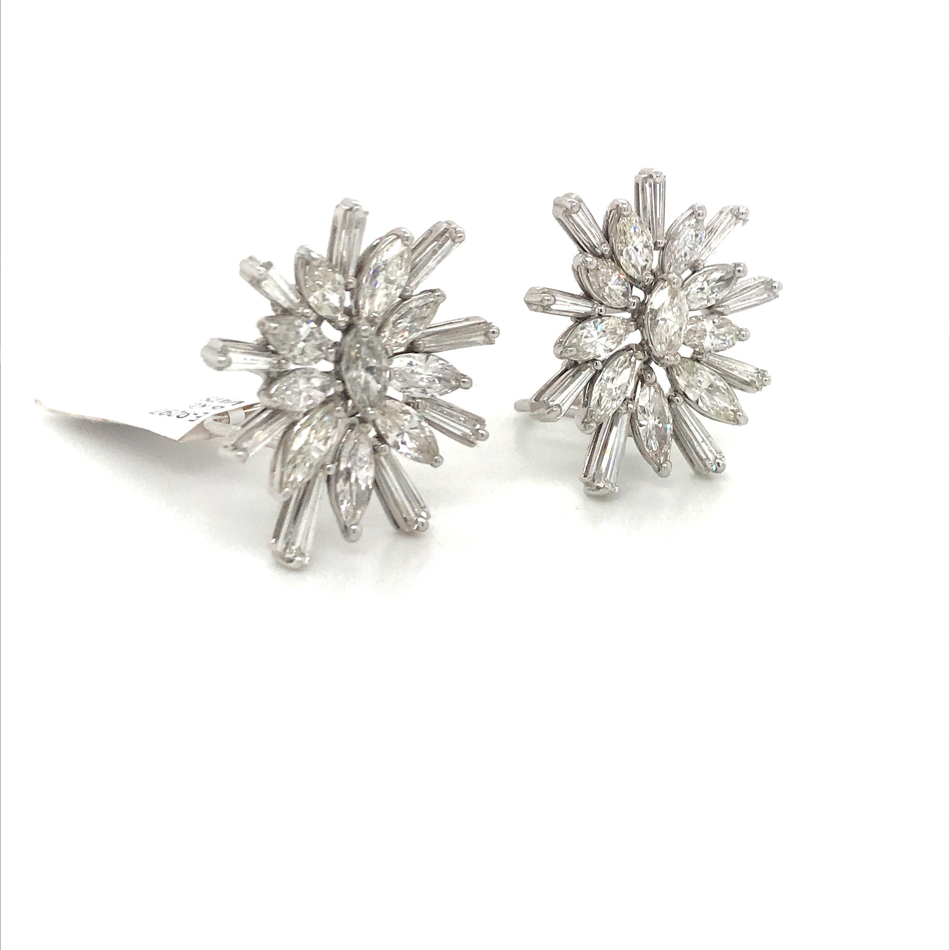 Diamond Cluster Starbust Earrings 9.20 Carat 18 Karat White Gold In New Condition In New York, NY