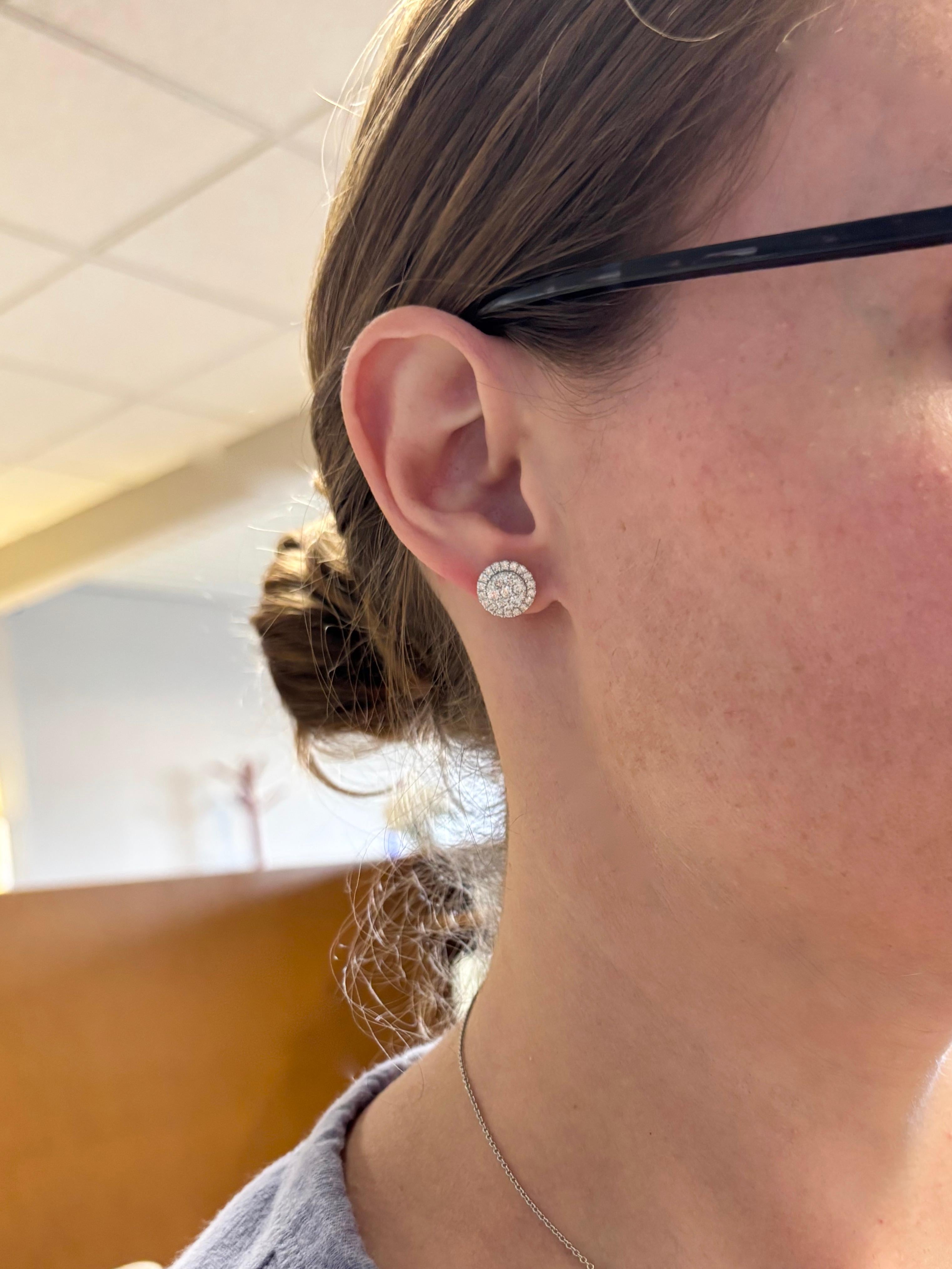 Boucles d'oreilles à grappes de diamants en vente 6