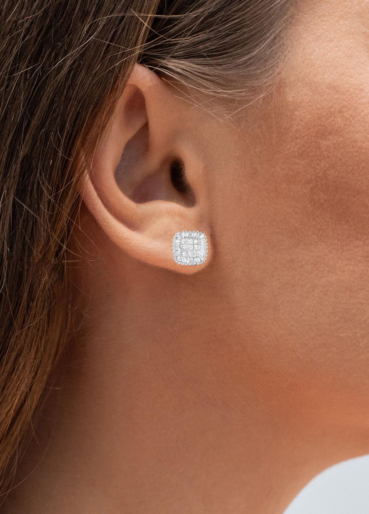 Contemporary Diamond Cluster Stud Earrings Princess and Baguette Cut 0.5 Carats 10K Gold For Sale