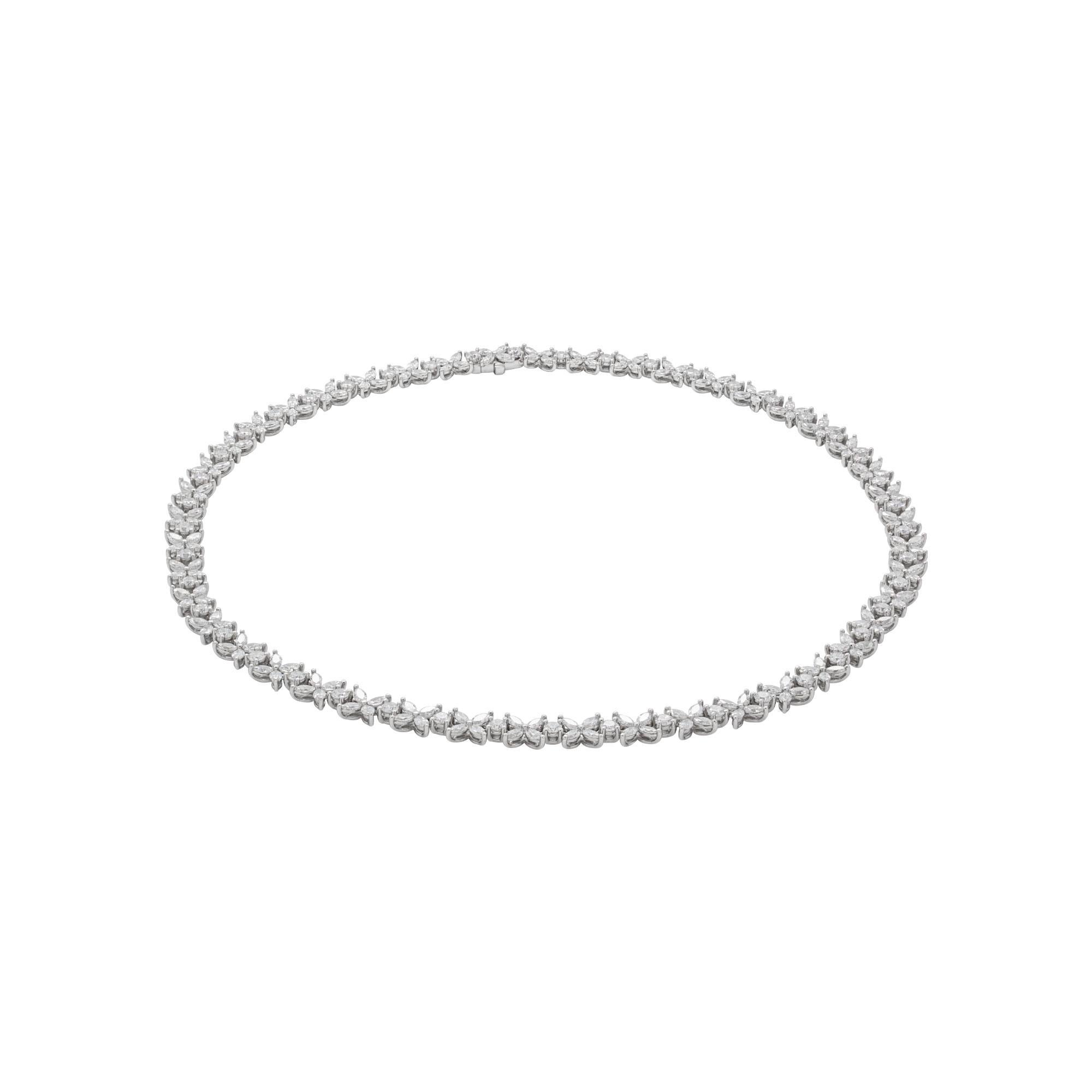 Diamant-Cluster-Tennis-Halskette
Eingefasst in Platin 950 mit 180 Diamanten in Marquise-Form und 45 runden Diamanten im Brillantschliff mit einem Gesamtgewicht von 16,05 ct und einer geschätzten Farbe von F-G und einer Reinheit von VVS - ein