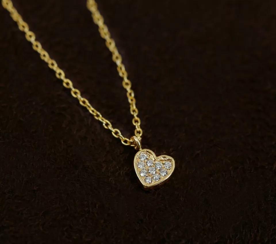 Collana con cuore a grappolo di diamanti in oro massiccio 14k Collana con cuore piccolo Regalo per la proposta di matrimonio
Leggero, può essere indossato tutti i giorni

Informazioni aggiuntive:
Condit: Nuovo con etichette: Un articolo nuovo di