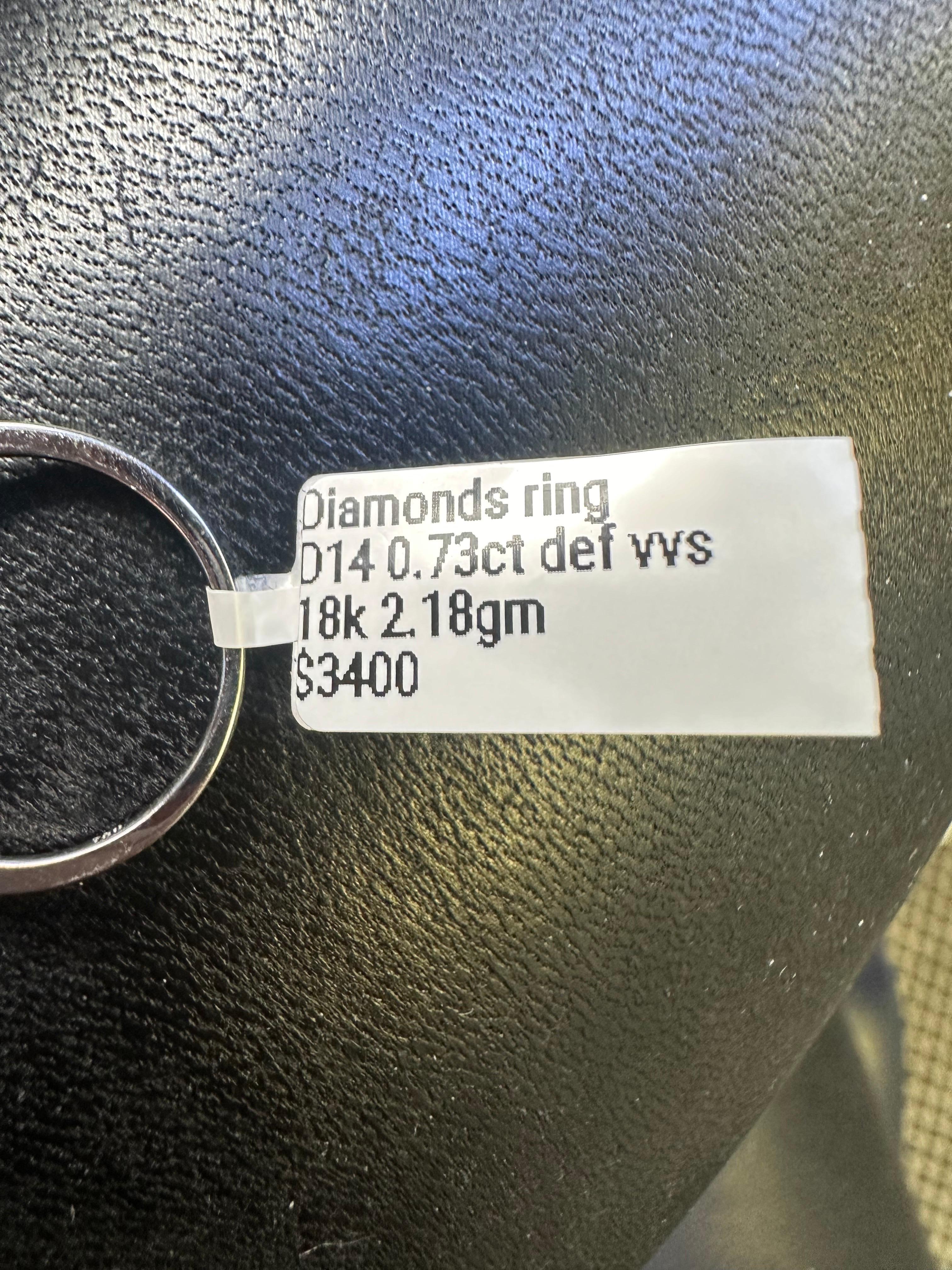 Round Cut Diamond cocktail ring Fine diamonds VVS DEF color 0.77ct 18KT For Sale