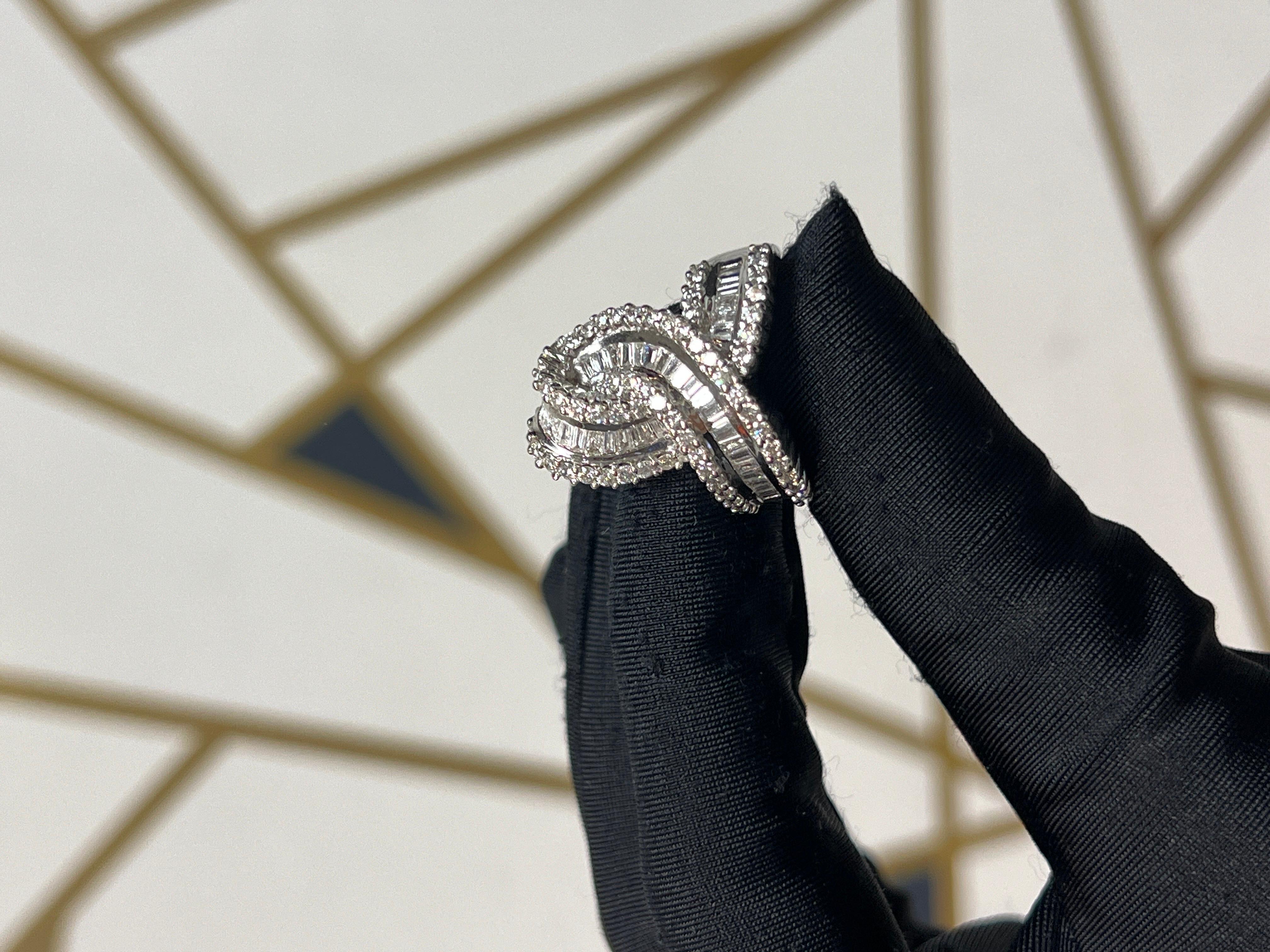Anello cocktail con diamante In condizioni ottime in vendita a New York, NY