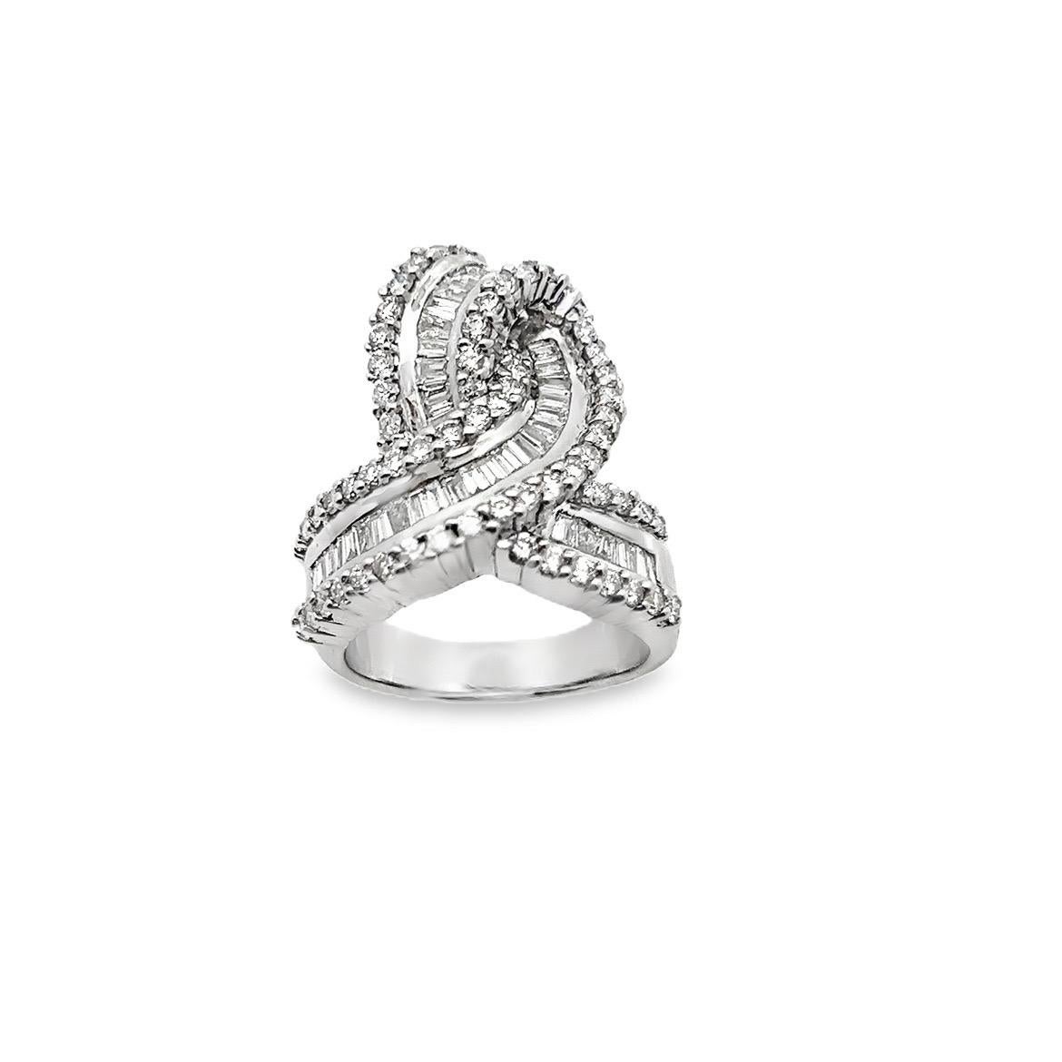 Anello cocktail con diamante in vendita 1
