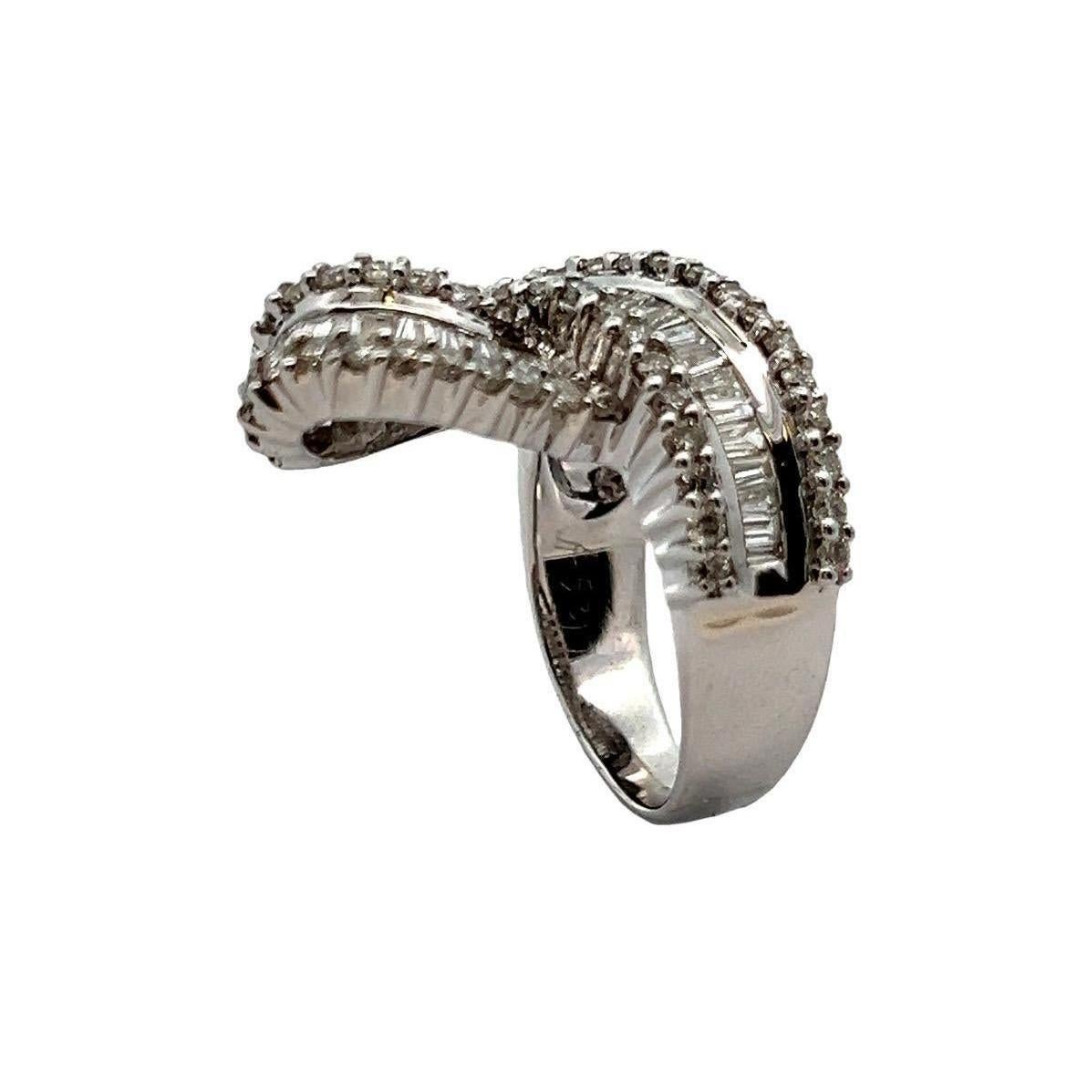 Anello cocktail con diamante in vendita 3