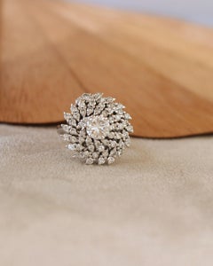 Diamond Cocktail Ring in 18K white gold - Circa 1970