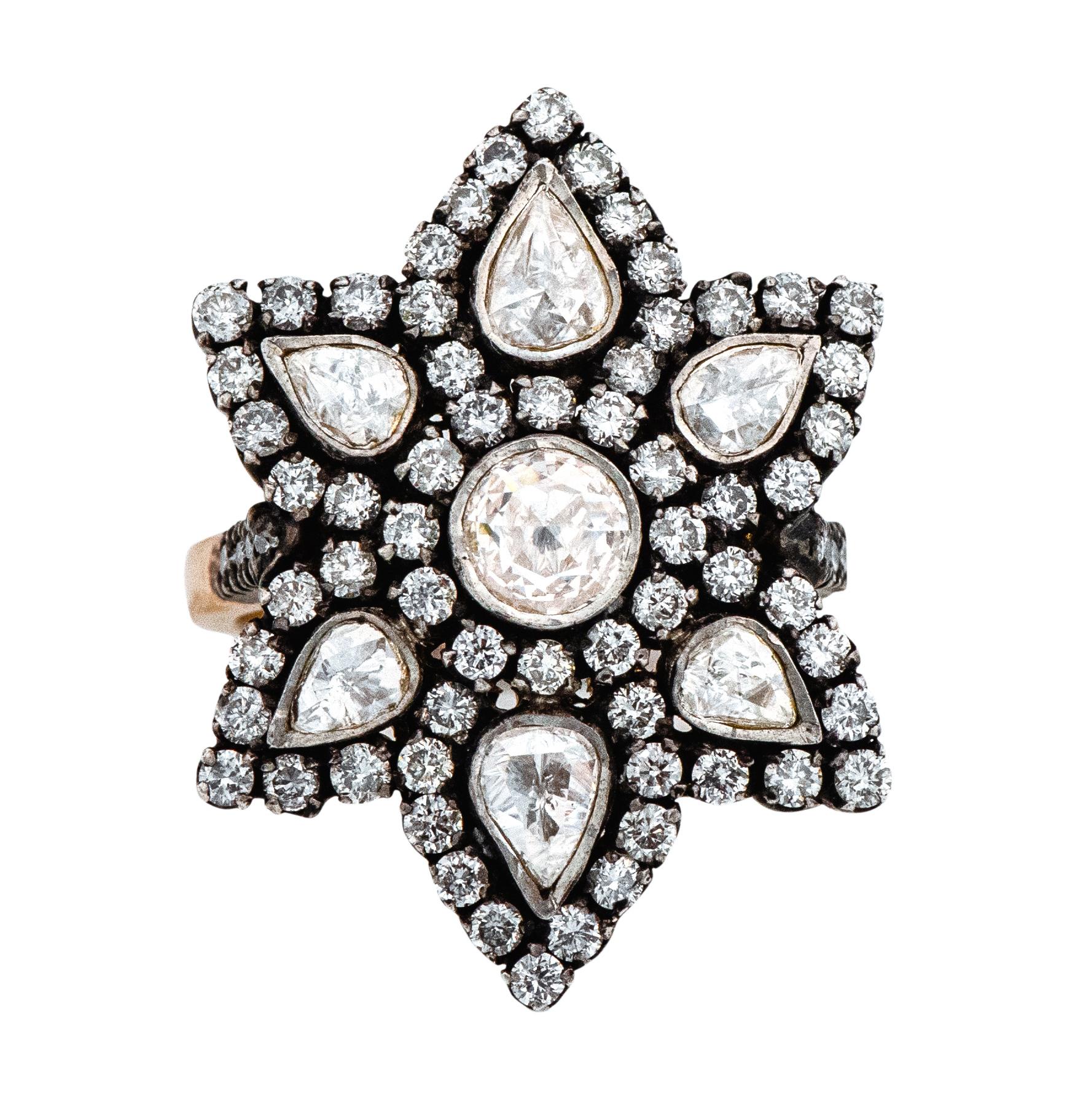 Diamond Cocktail Ring in Art-Deco Style In New Condition For Sale In Jaipur, IN