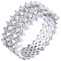 Diamond Cocktail Ring Set in 18 Karat White Gold 
VS/G Quality Diamonds
