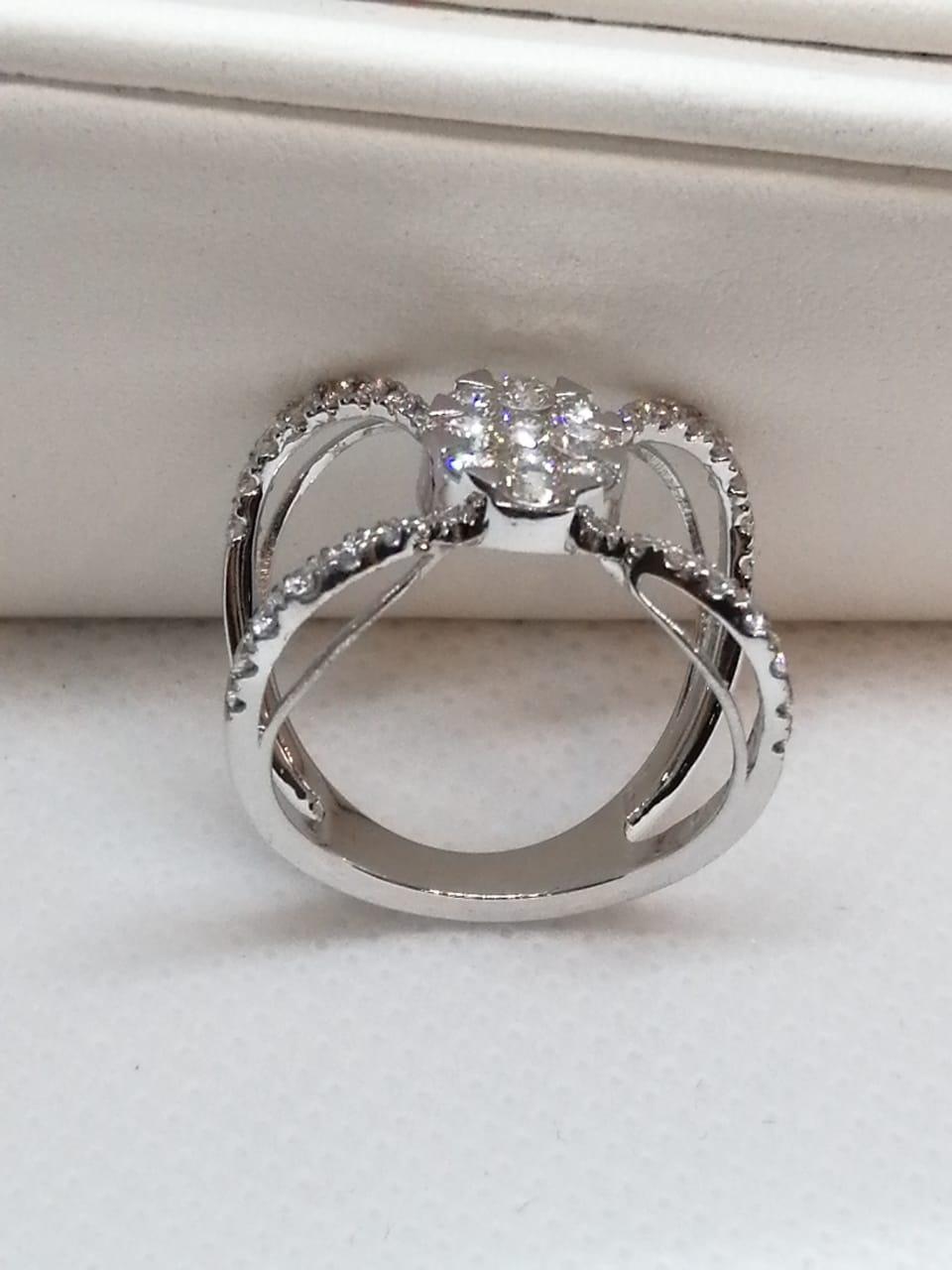 Women's Diamond Cocktail Ring 'VS/G Diamonds' Ring Set in 18 Karat White Gold For Sale