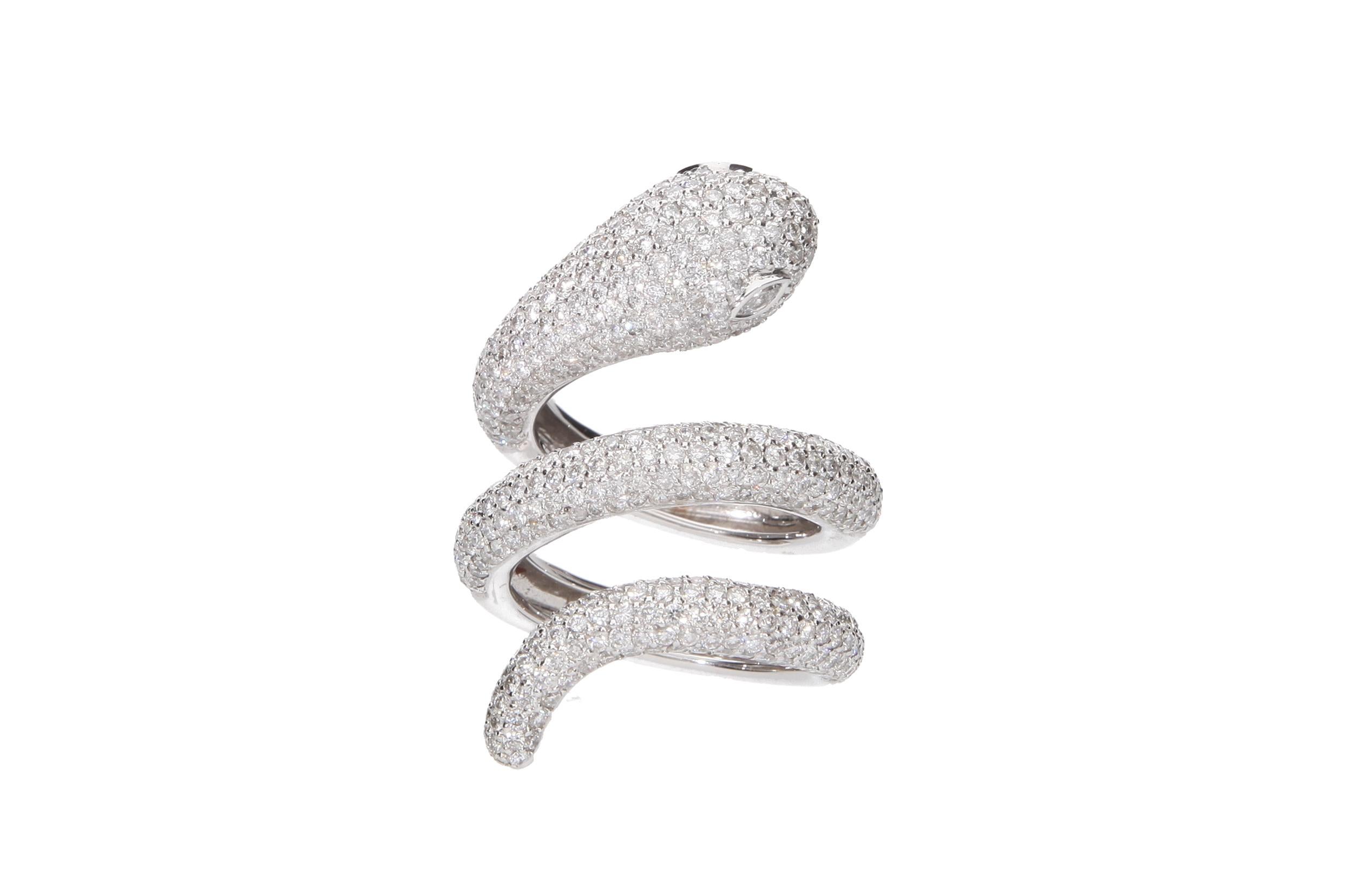 Diamonds ct 4.02. Snake Ring. 18 Kt White Gold. Made in Italy For Sale 1