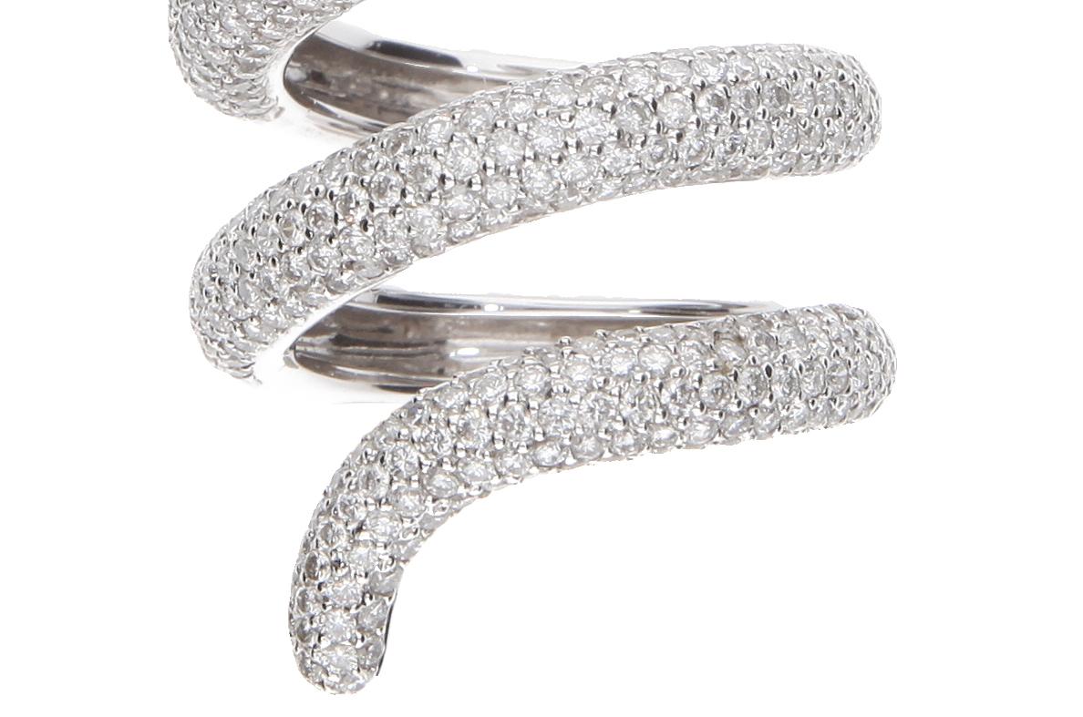 Diamonds ct 4.02. Snake Ring. 18 Kt White Gold. Made in Italy For Sale 4