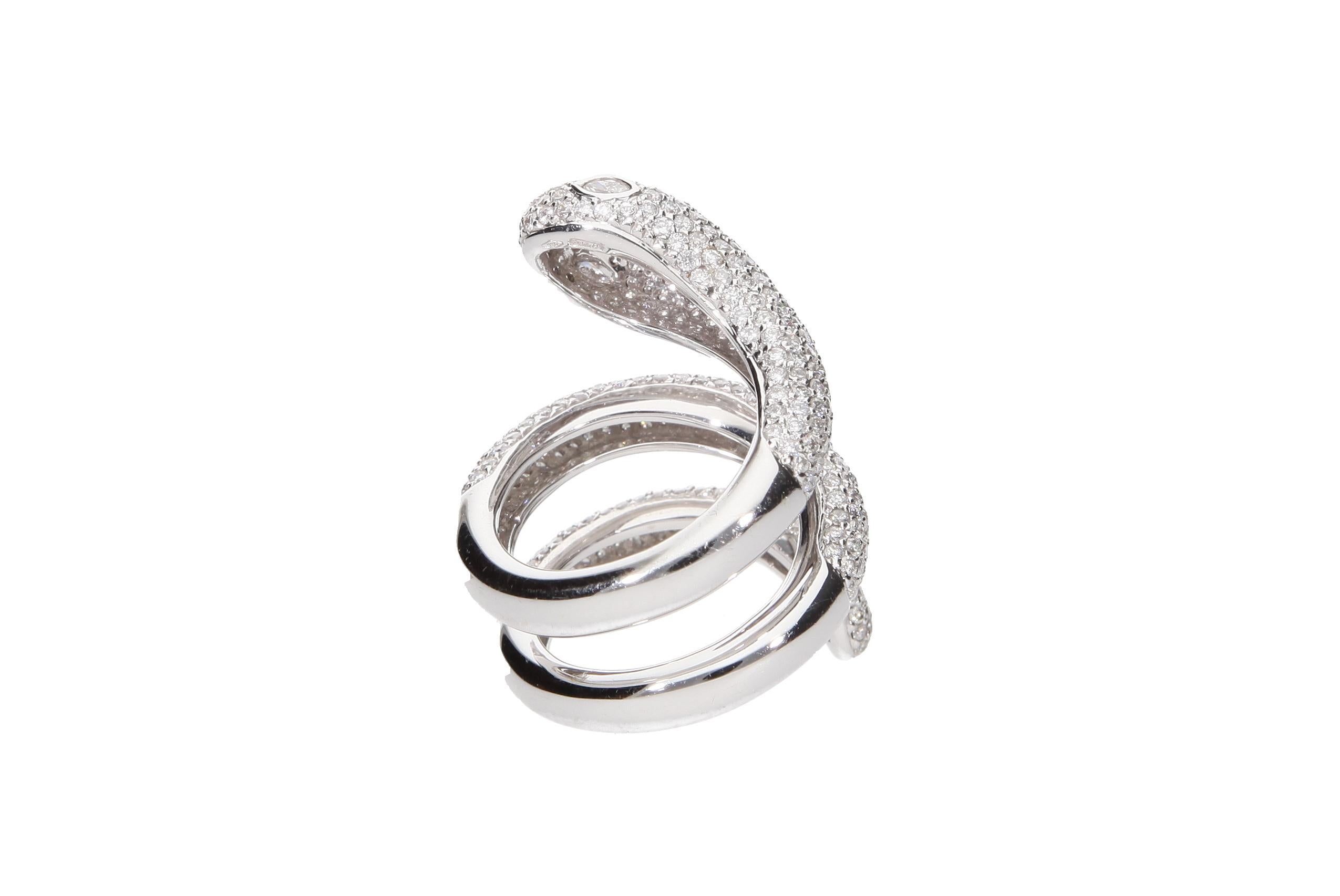 Modern Diamonds ct 4.02. Snake Ring. 18 Kt White Gold. Made in Italy For Sale