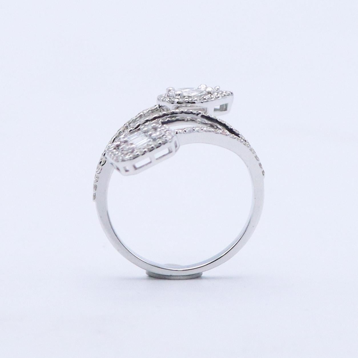 Diamond Cocktail Stack Ring In New Condition In New York, NY