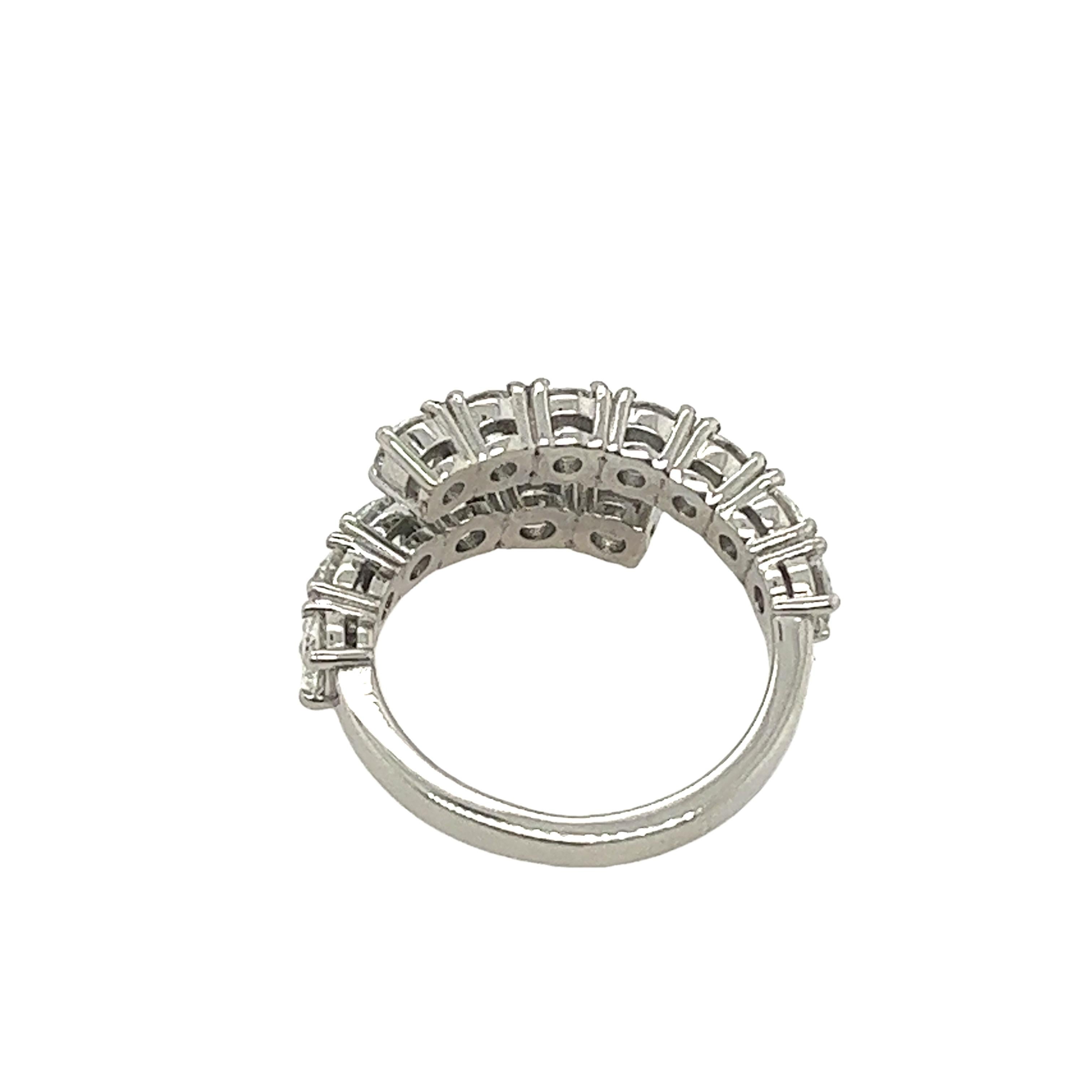Women's Diamond Coil Dress Ring, Set With 2.80ct G/VS1 Round Diamonds Set In Platinum For Sale