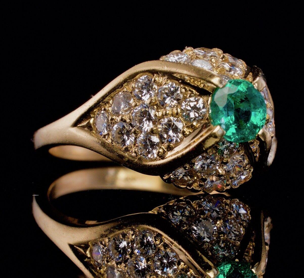Natural Diamond Colombian Emerald Ring 14K Gold In Good Condition For Sale In East Brunswick, NJ