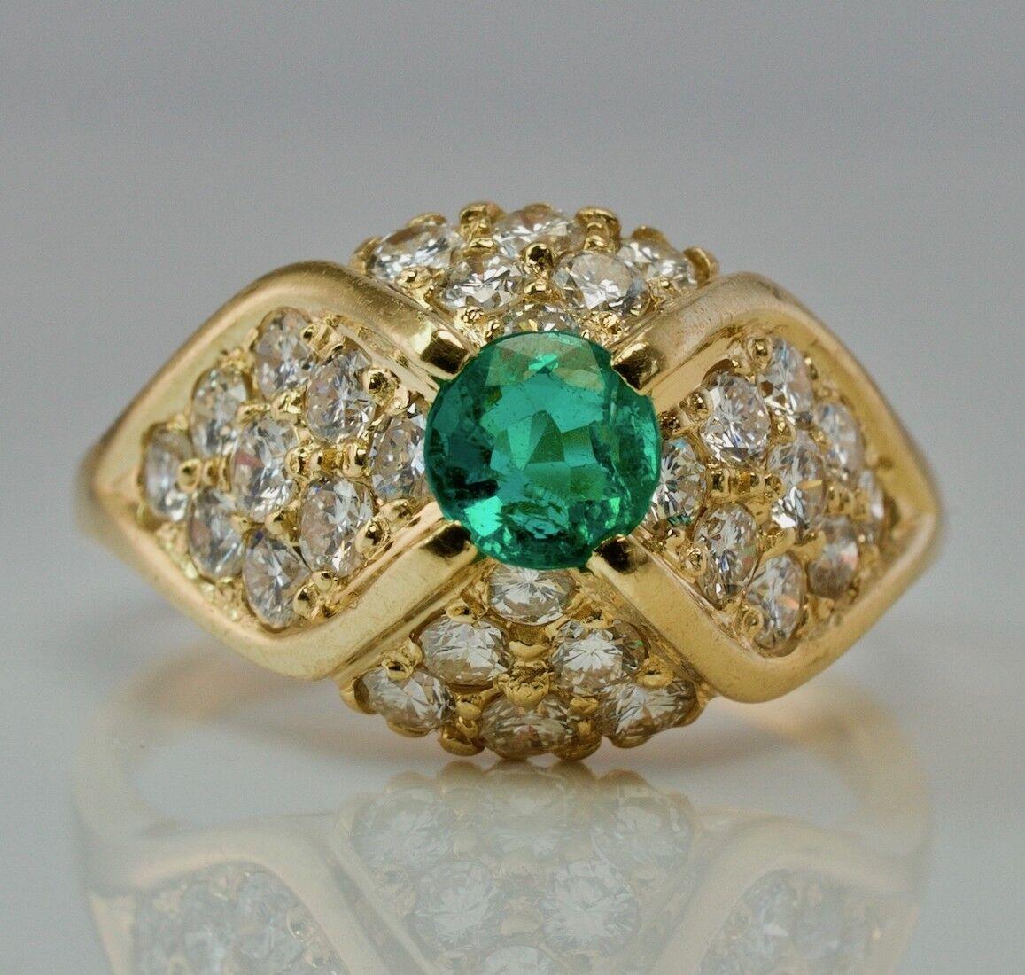 Natural Diamond Colombian Emerald Ring 14K Gold For Sale 3