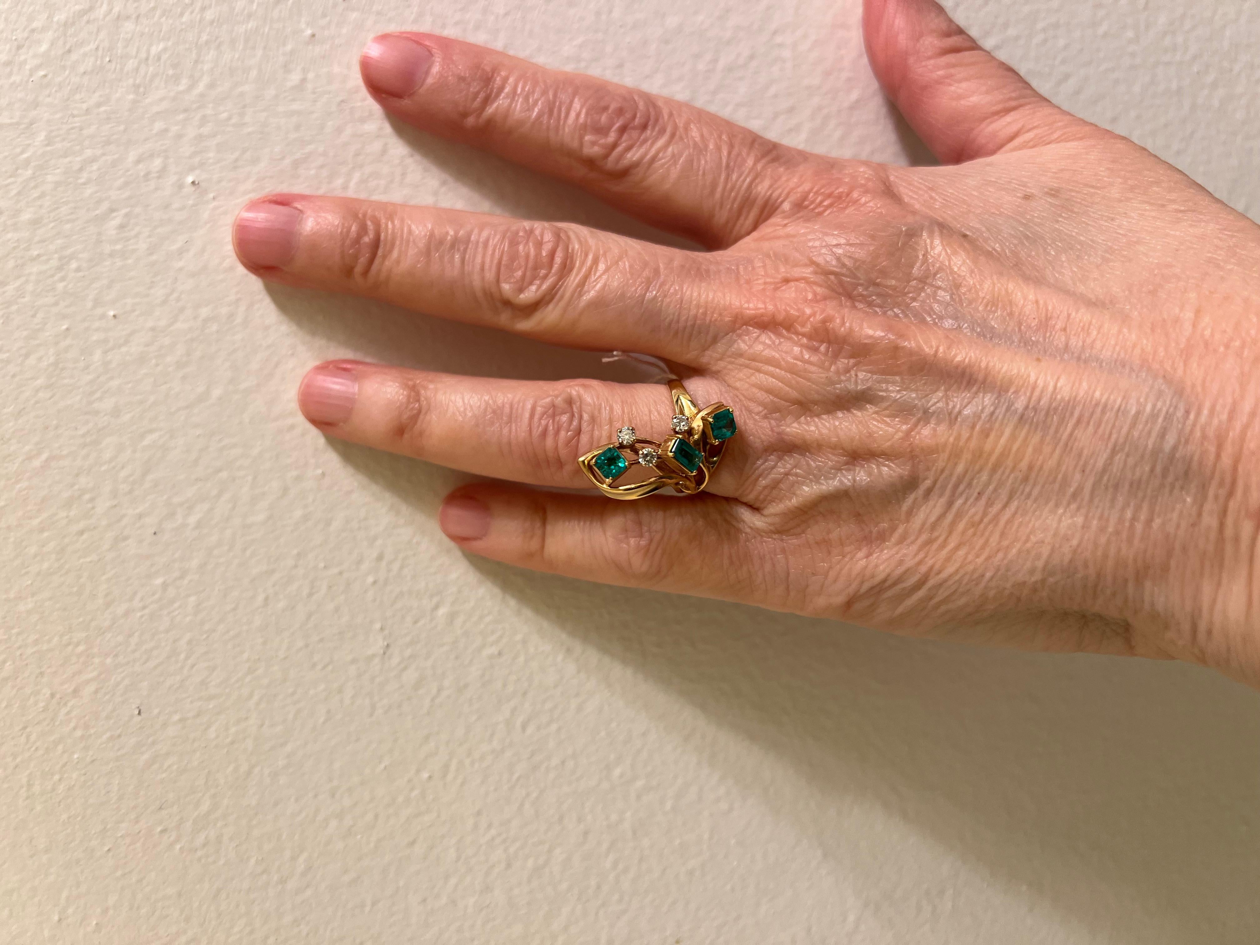 Diamond Colombian Emerald Ring 14K Rose Gold Vintage For Sale 5