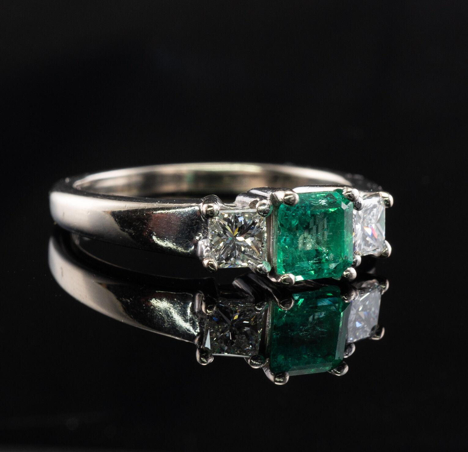 Diamond Colombian Emerald Ring 14K White Gold Band In Good Condition For Sale In East Brunswick, NJ