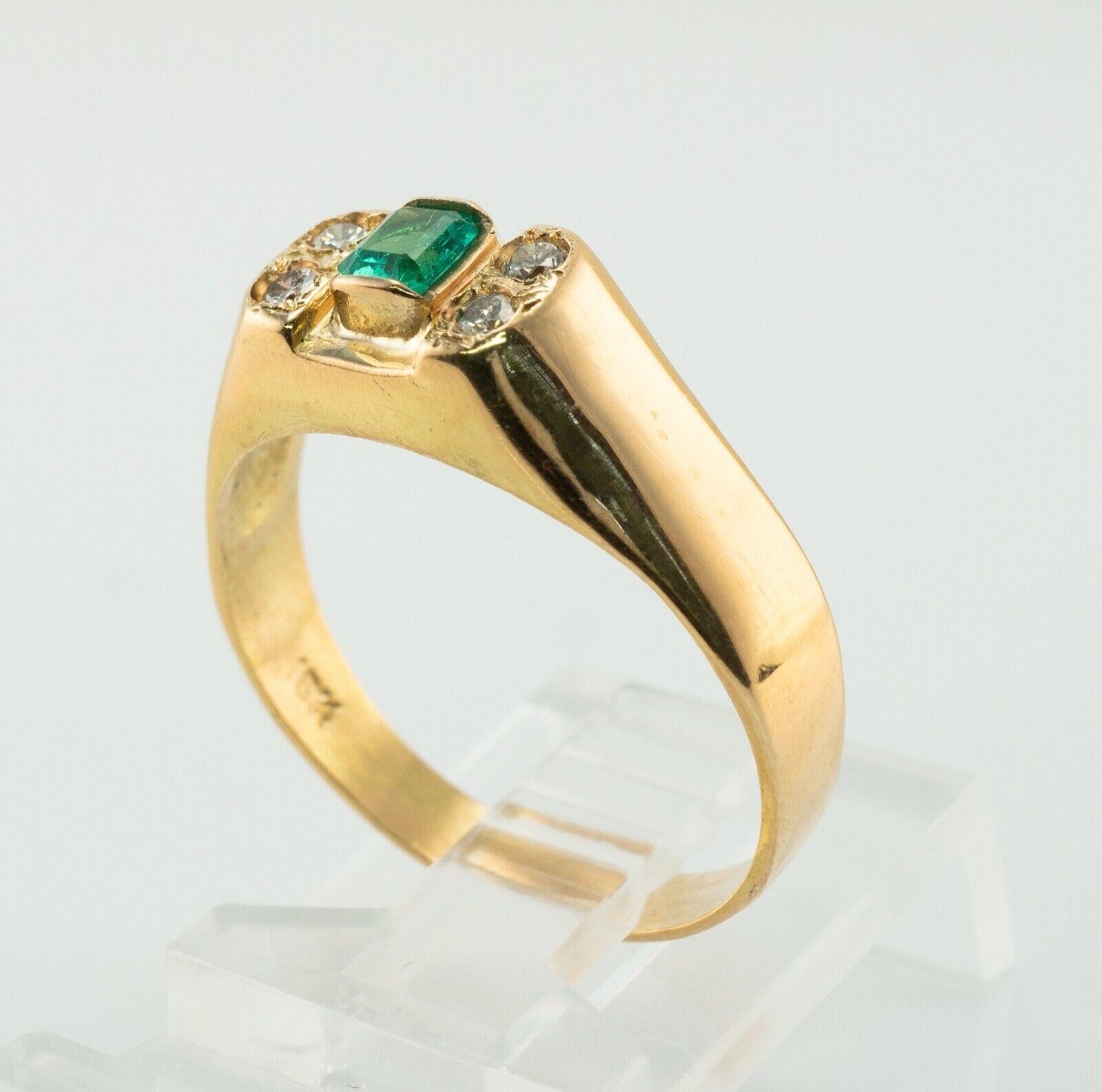 Diamond Colombian Emerald Ring 18K Gold Band For Sale 5