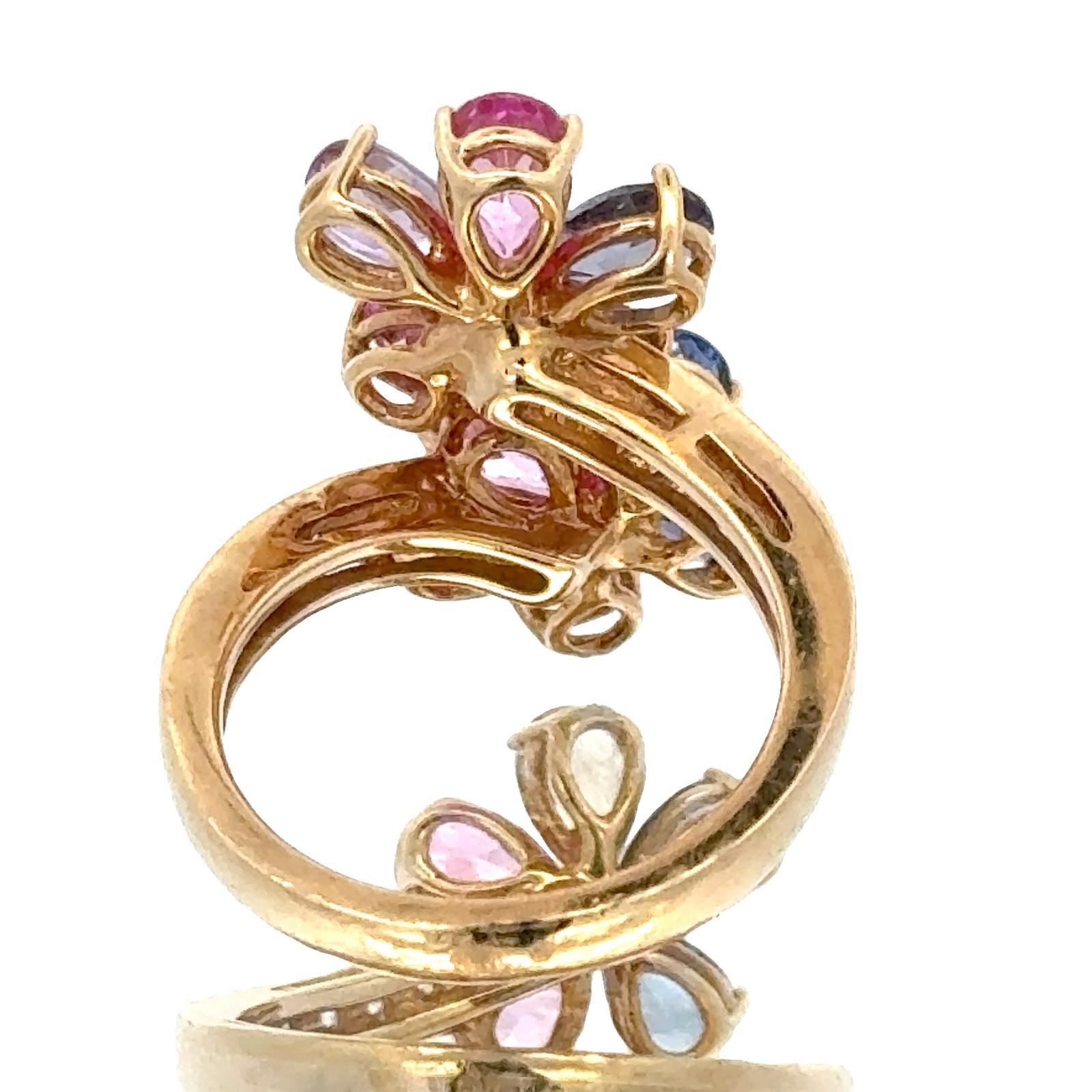 Anello floreale bypass con diamante e gemma colorata in oro giallo 14 carati in vendita 1