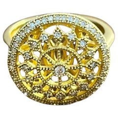 Bague fantaisie en or jaune 14 carats avec halo filigrane en forme de boussole avec diamants