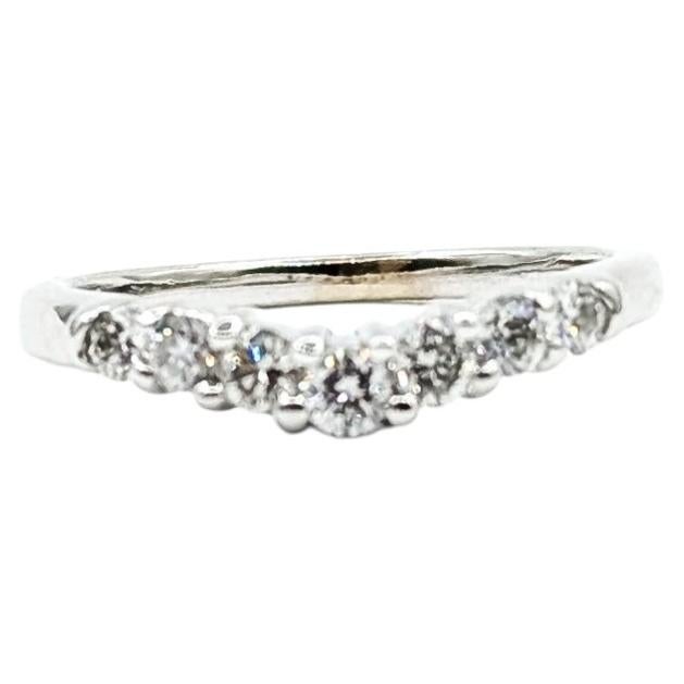 Diamant-Contour-Ring aus 14-karätigem Weißgold