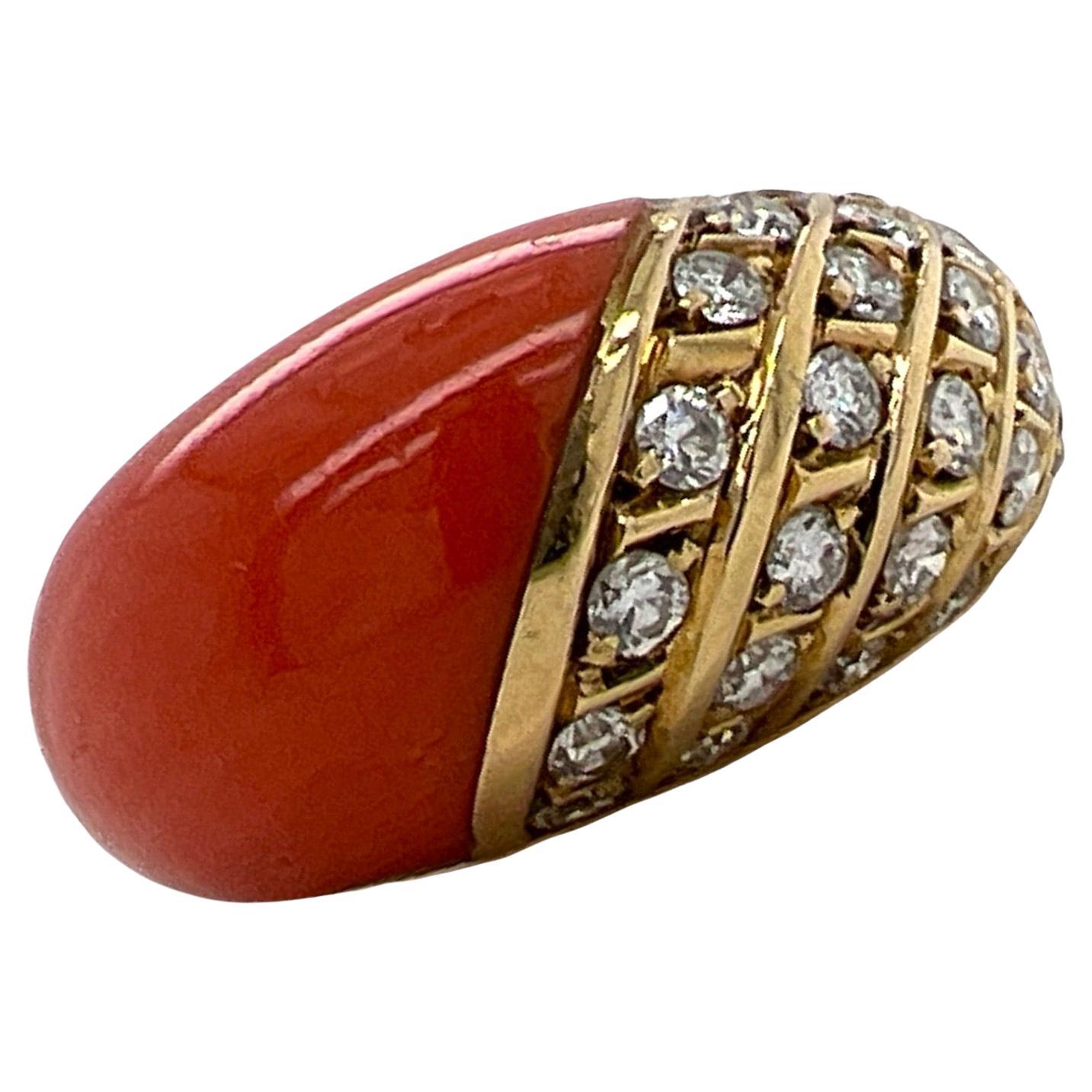Diamant Koralle 18 Karat Gelbgold Kuppel Vintage Ring mit Diamant
