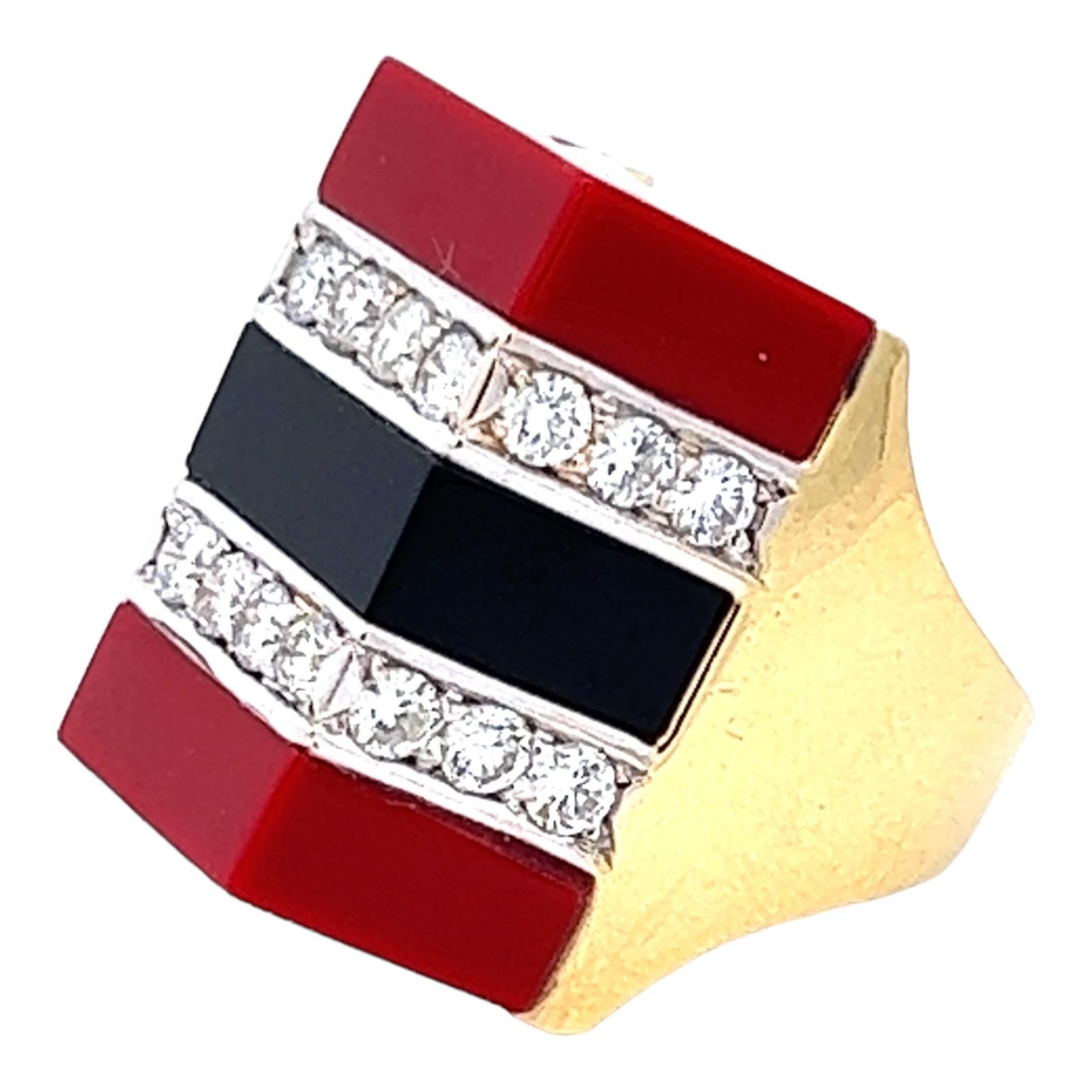 Round Cut Diamond Coral Onyx 18 Karat Yellow Gold Cocktail Ring Contemporary