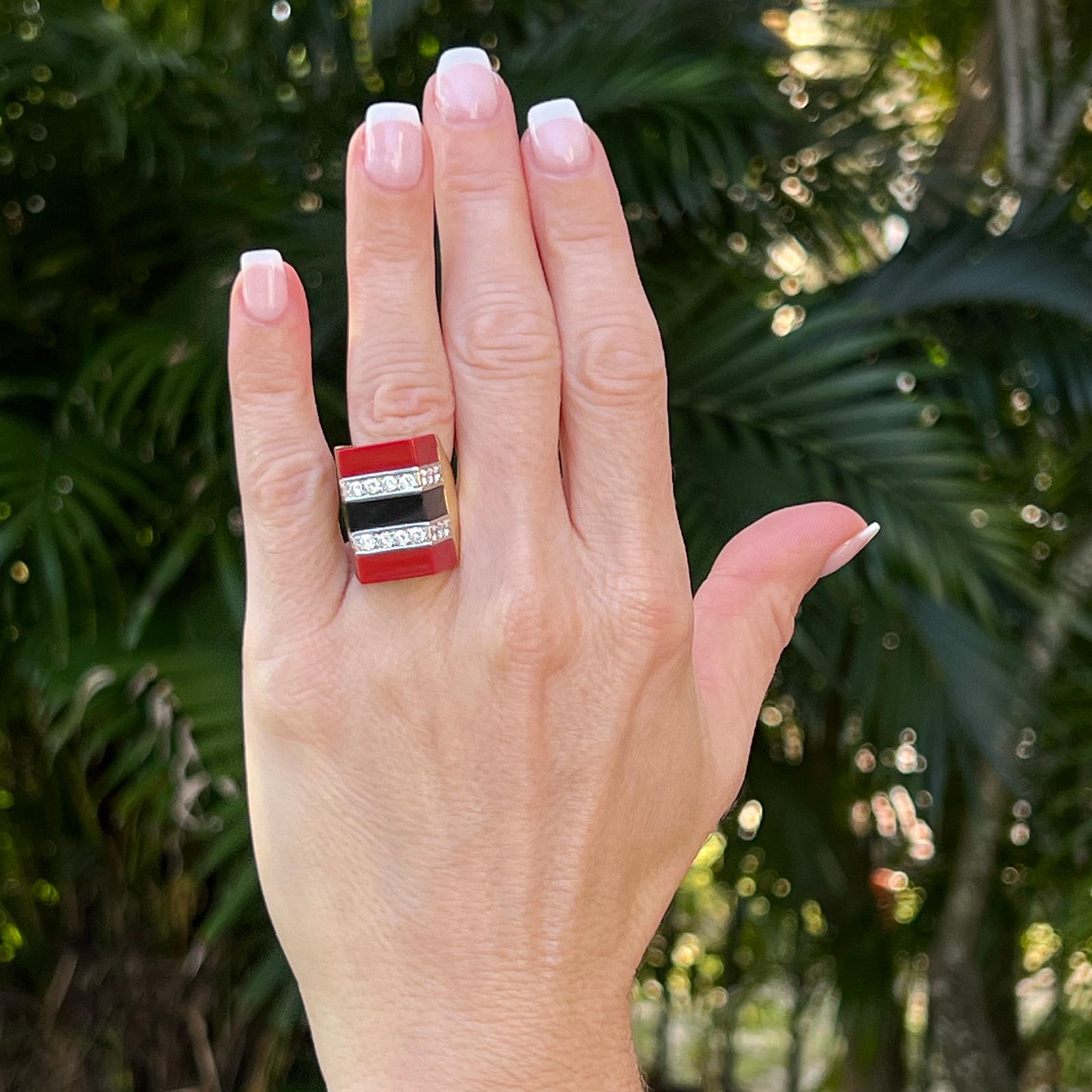 Diamond Coral Onyx 18 Karat Yellow Gold Cocktail Ring Contemporary In Excellent Condition In Boca Raton, FL