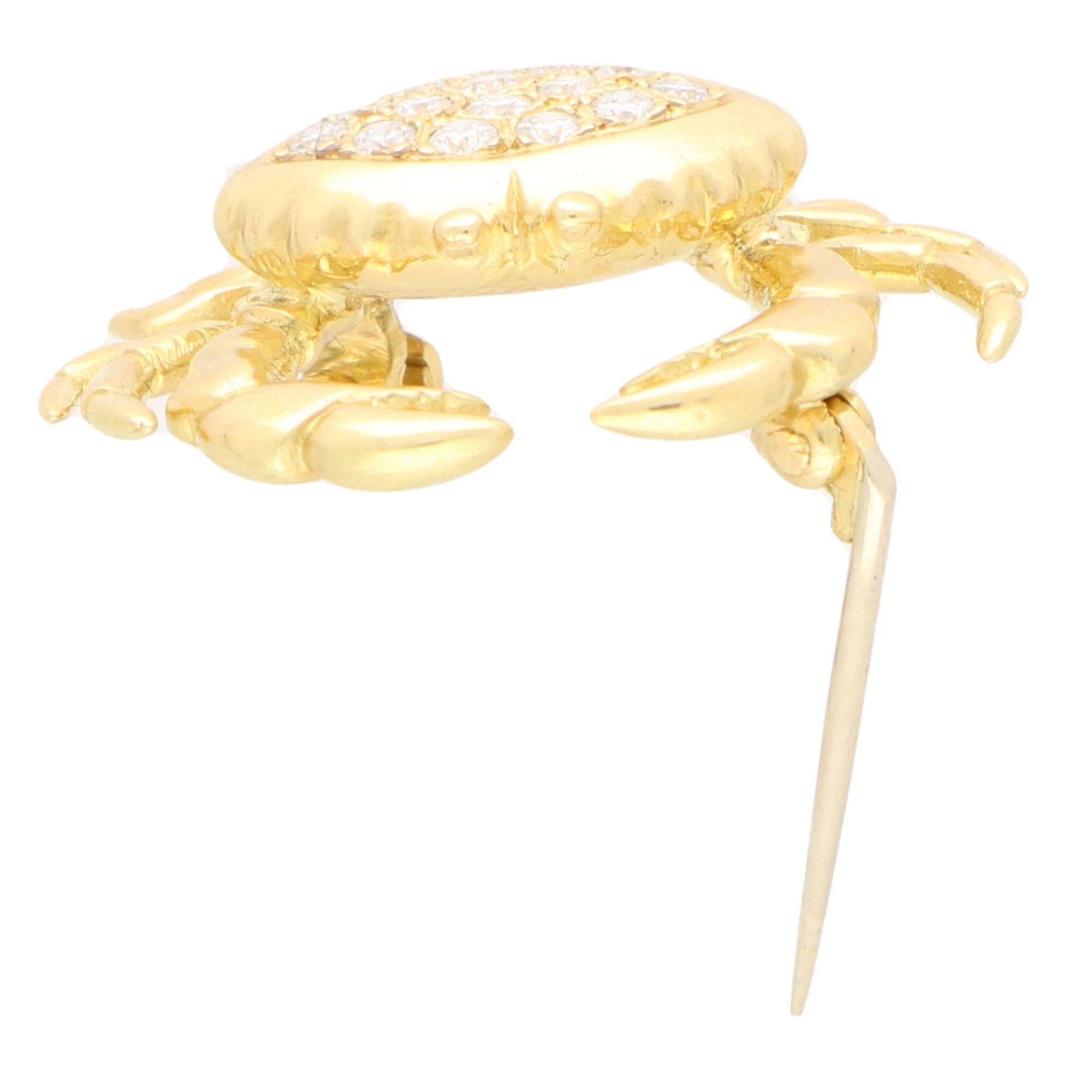 Diamond Crab Pin Brooch Set in 18 Karat Yellow Gold In Good Condition In London, GB
