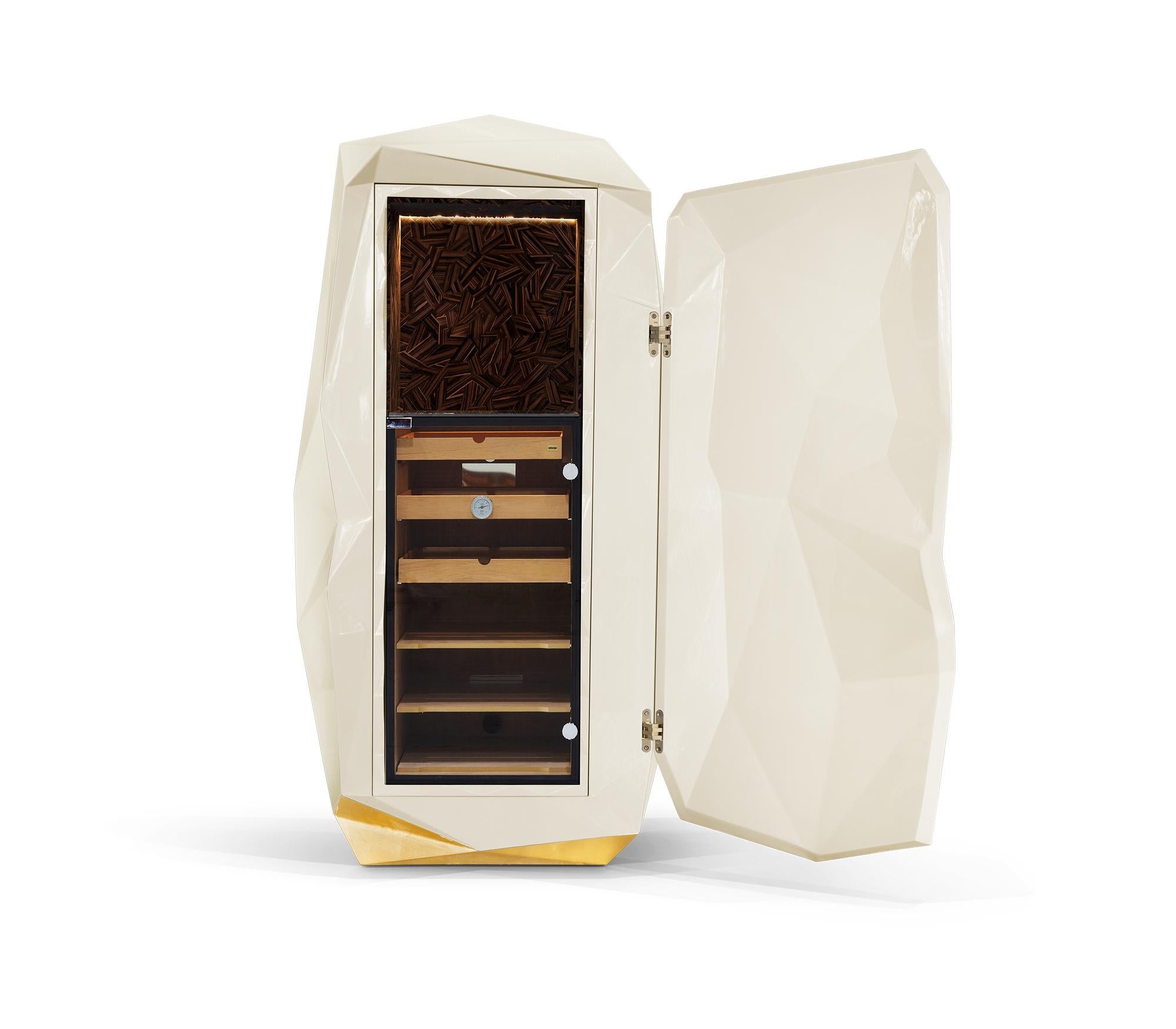 Diamond Cream Luxury Safe - Hand-Crafted Wood & Polished Brass - Boca do Lobo For Sale 8