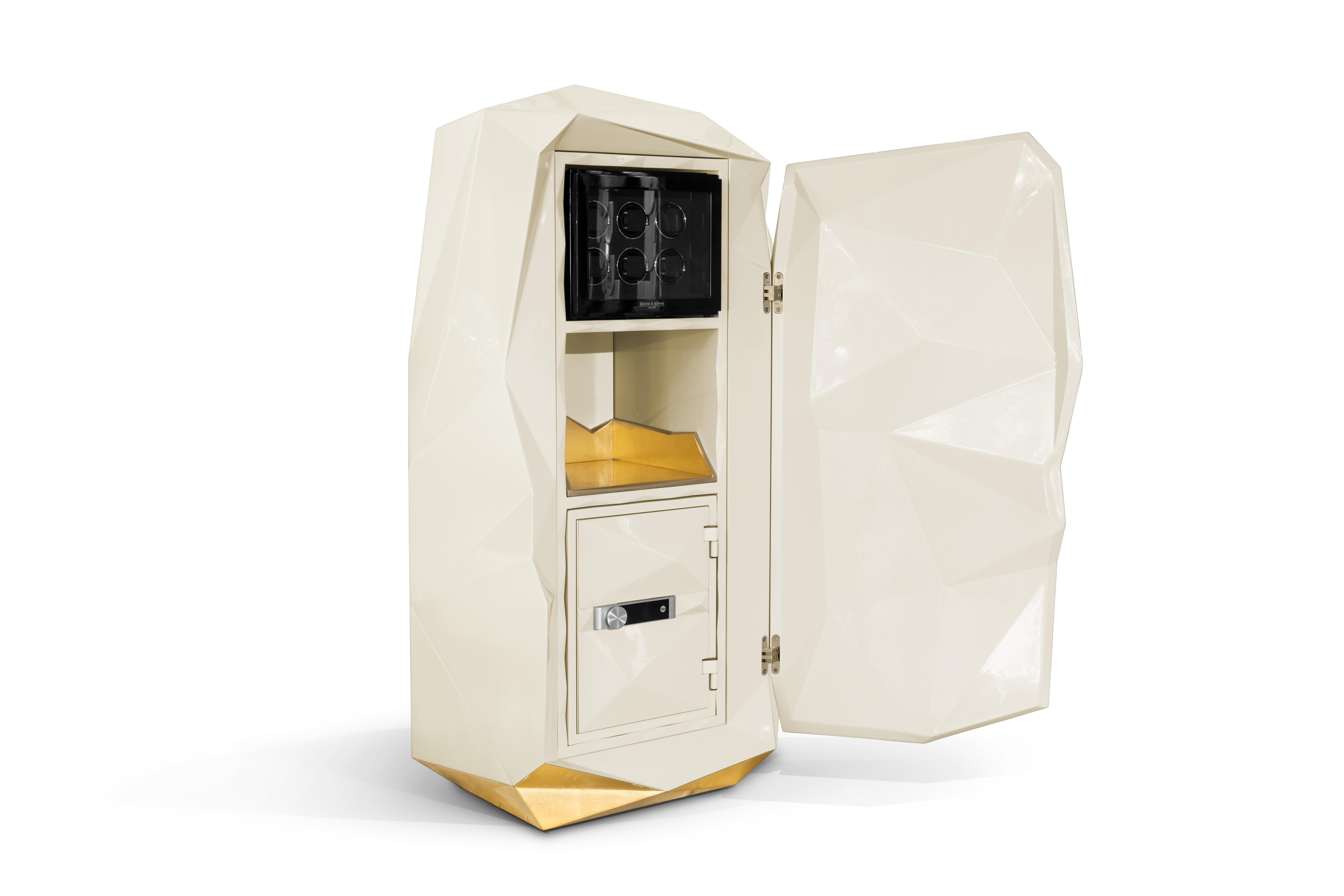 Diamond Cream Luxury Safe - Hand-Crafted Wood & Polished Brass - Boca do Lobo In New Condition For Sale In Rio Tinto, PT