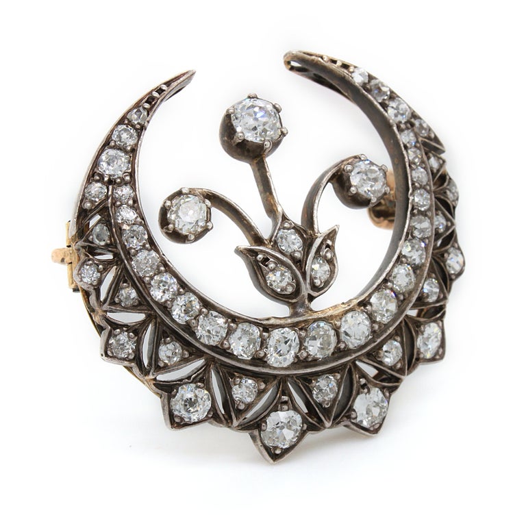 Diamond Crescent and Flower Brooch, Victorian, ca. 1880s For Sale 2
