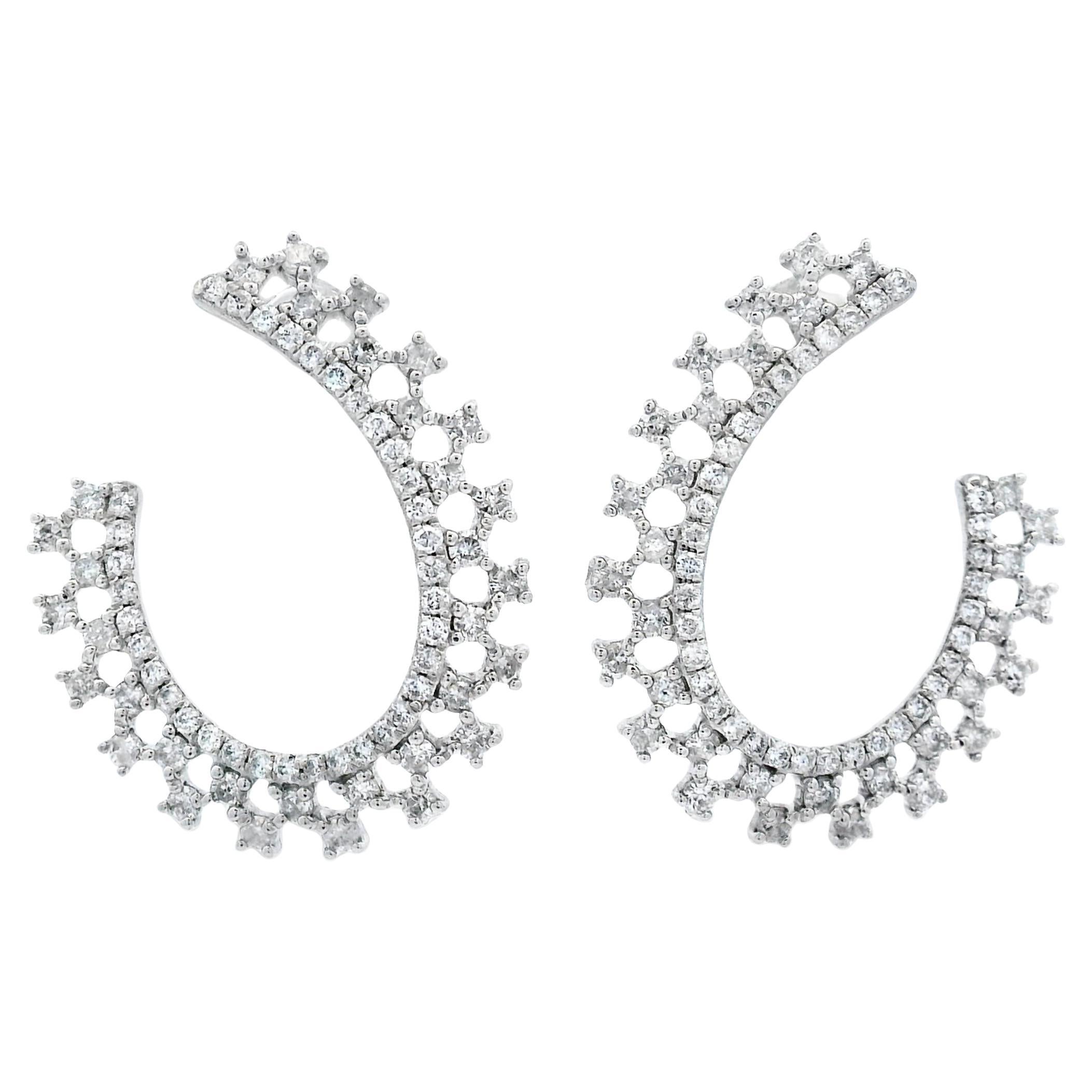 Pendientes de aro de media luna de diamantes en oro blanco de 14 quilates 0,75 ct total en venta