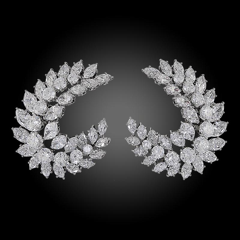 Marquise and Round Diamond Cluster Platinum Crescent Earrings In Good Condition For Sale In New York, NY